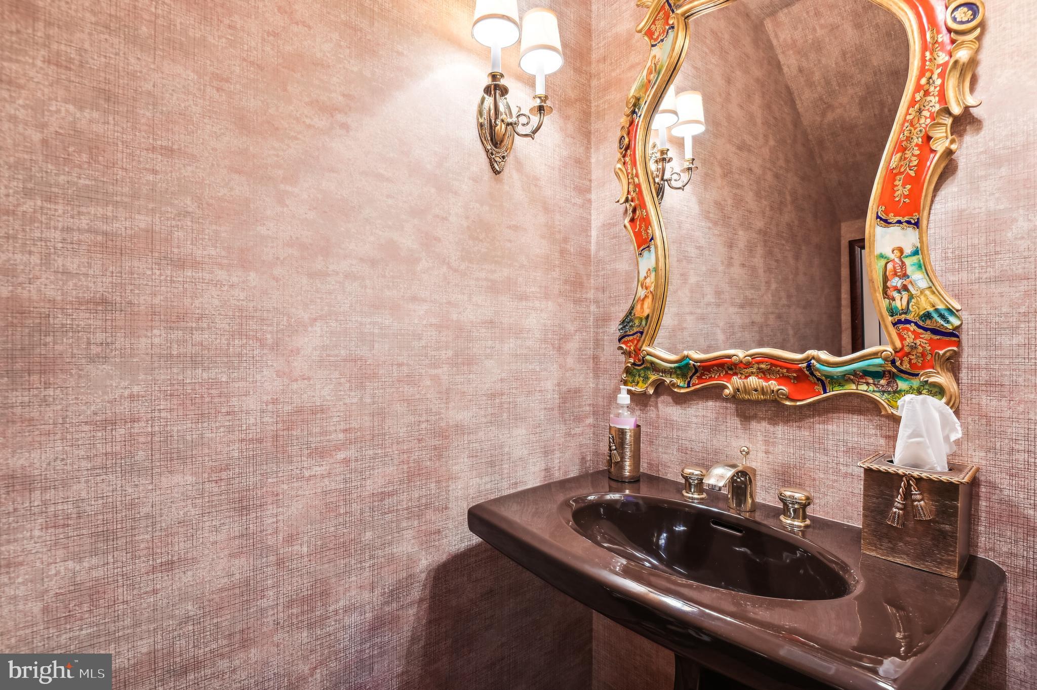 NORTH ROLAND PARK - Residential