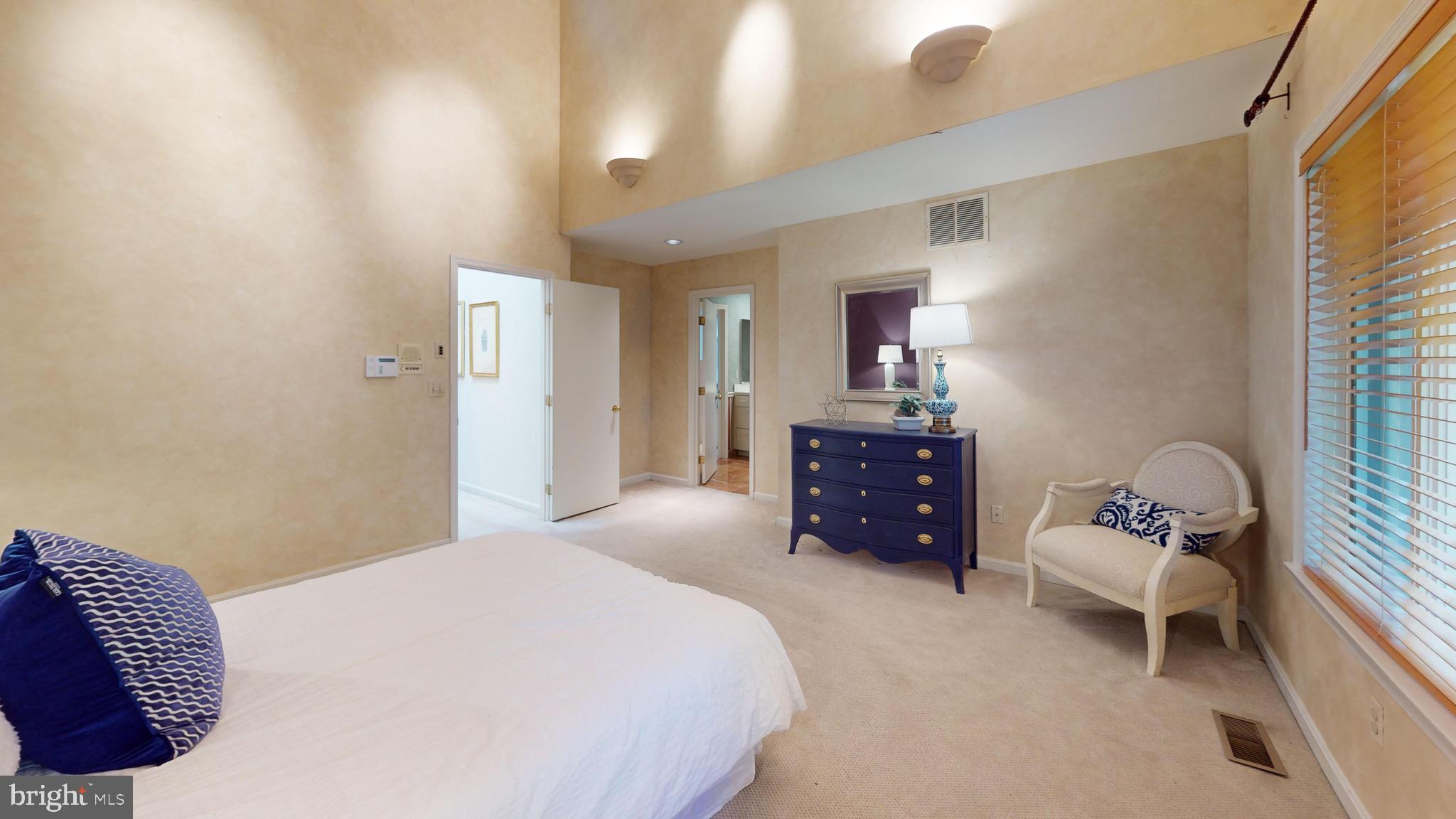 NORTH ROLAND PARK - Residential