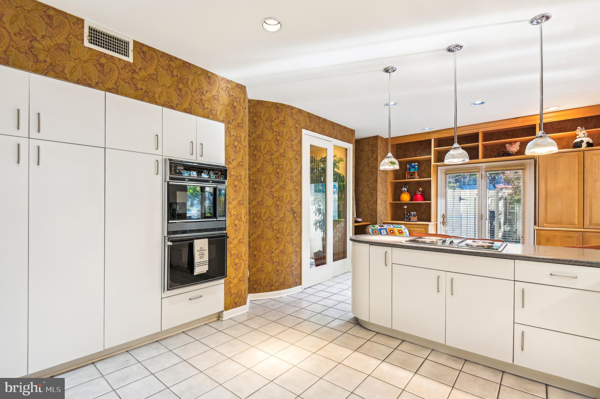 NORTH ROLAND PARK - Residential