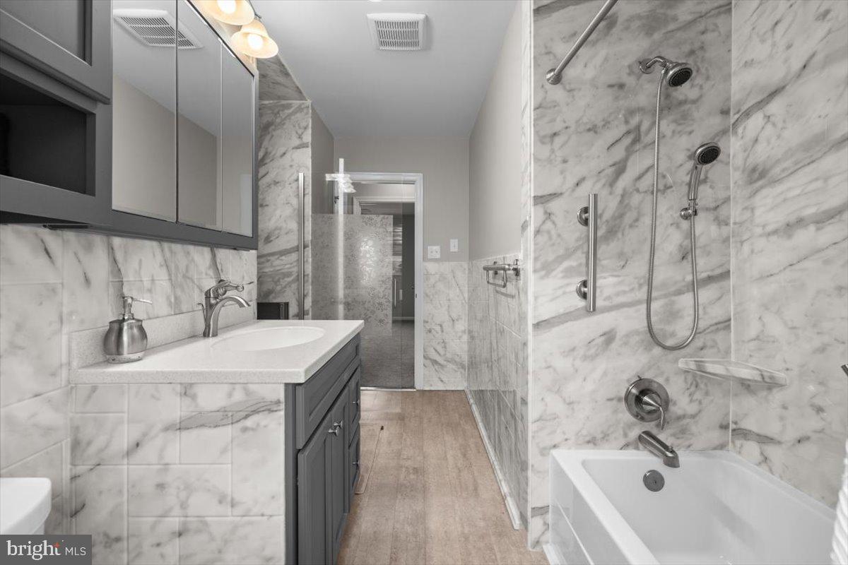 HUDSON - Residential