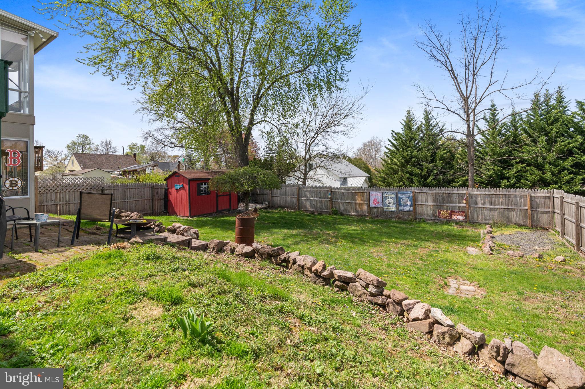 PINE KNOLL - Residential