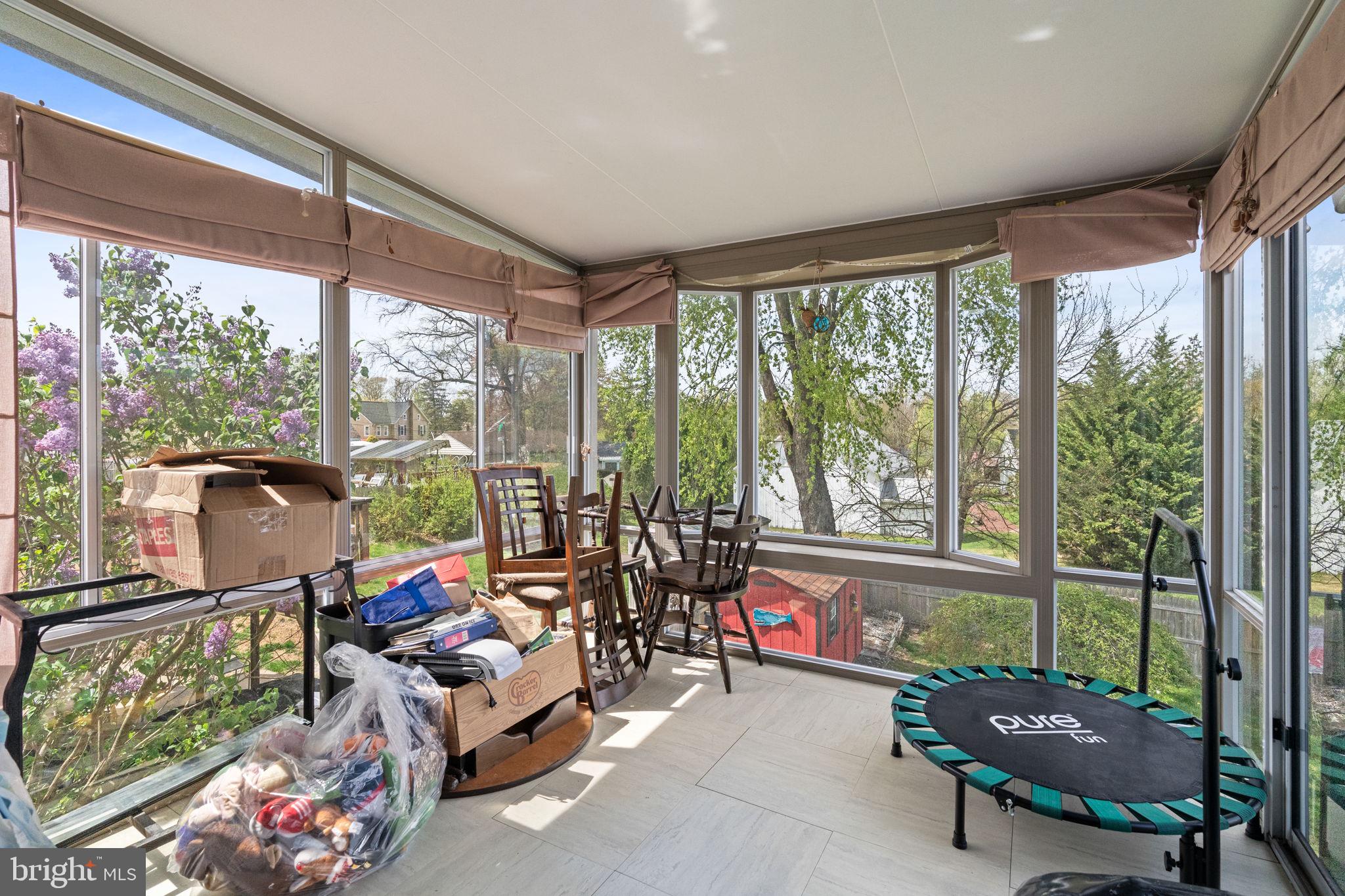 PINE KNOLL - Residential