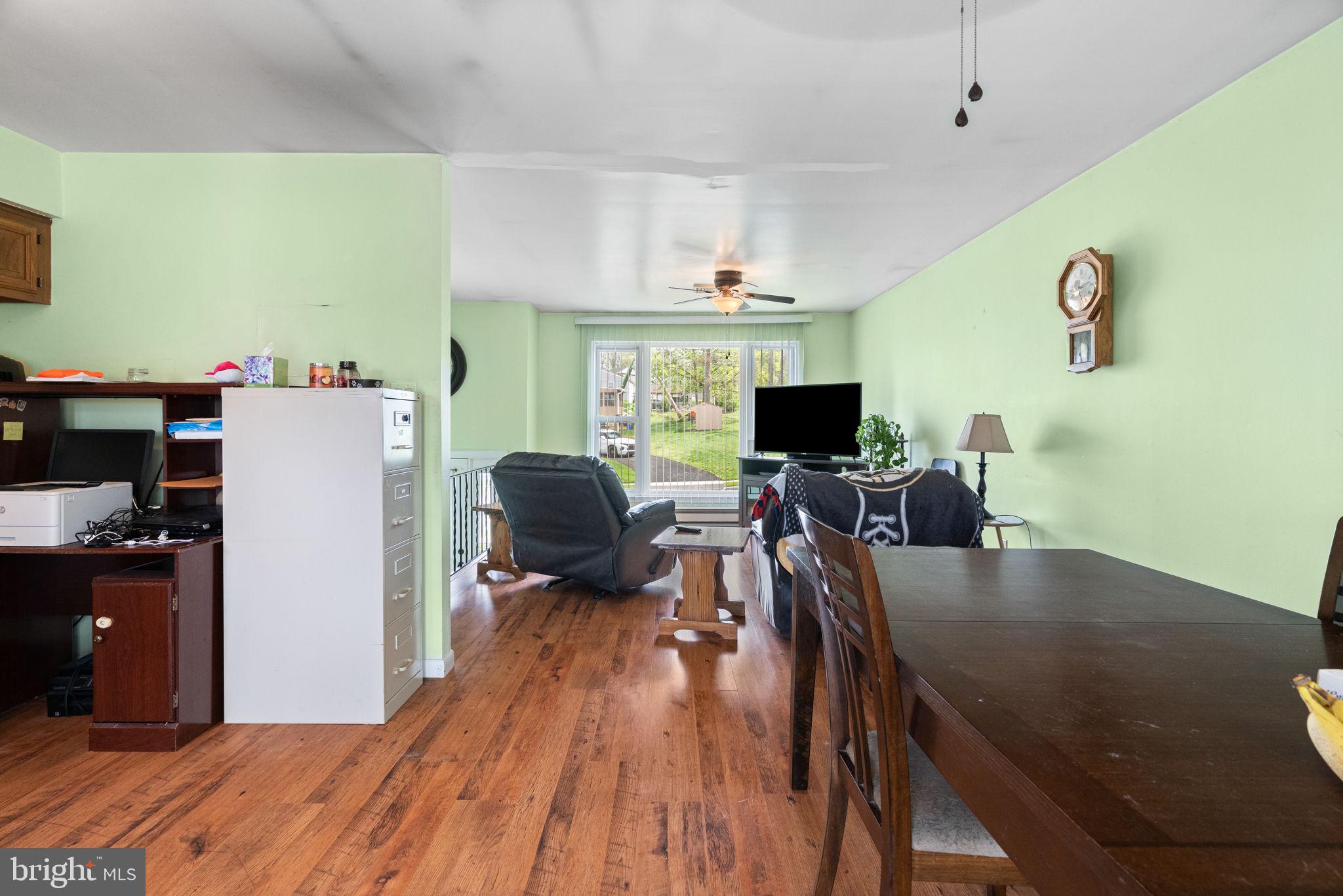 PINE KNOLL - Residential