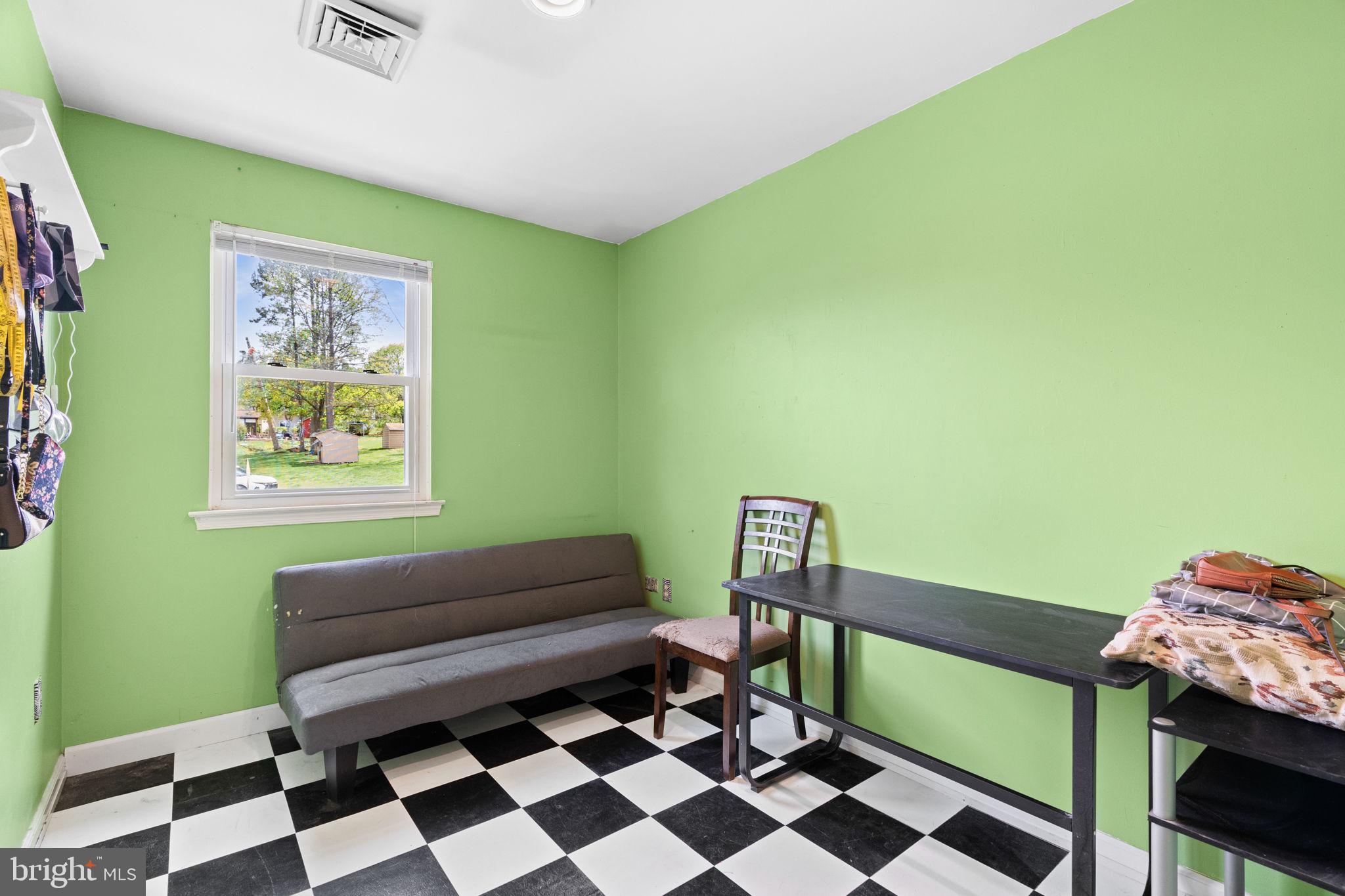 PINE KNOLL - Residential