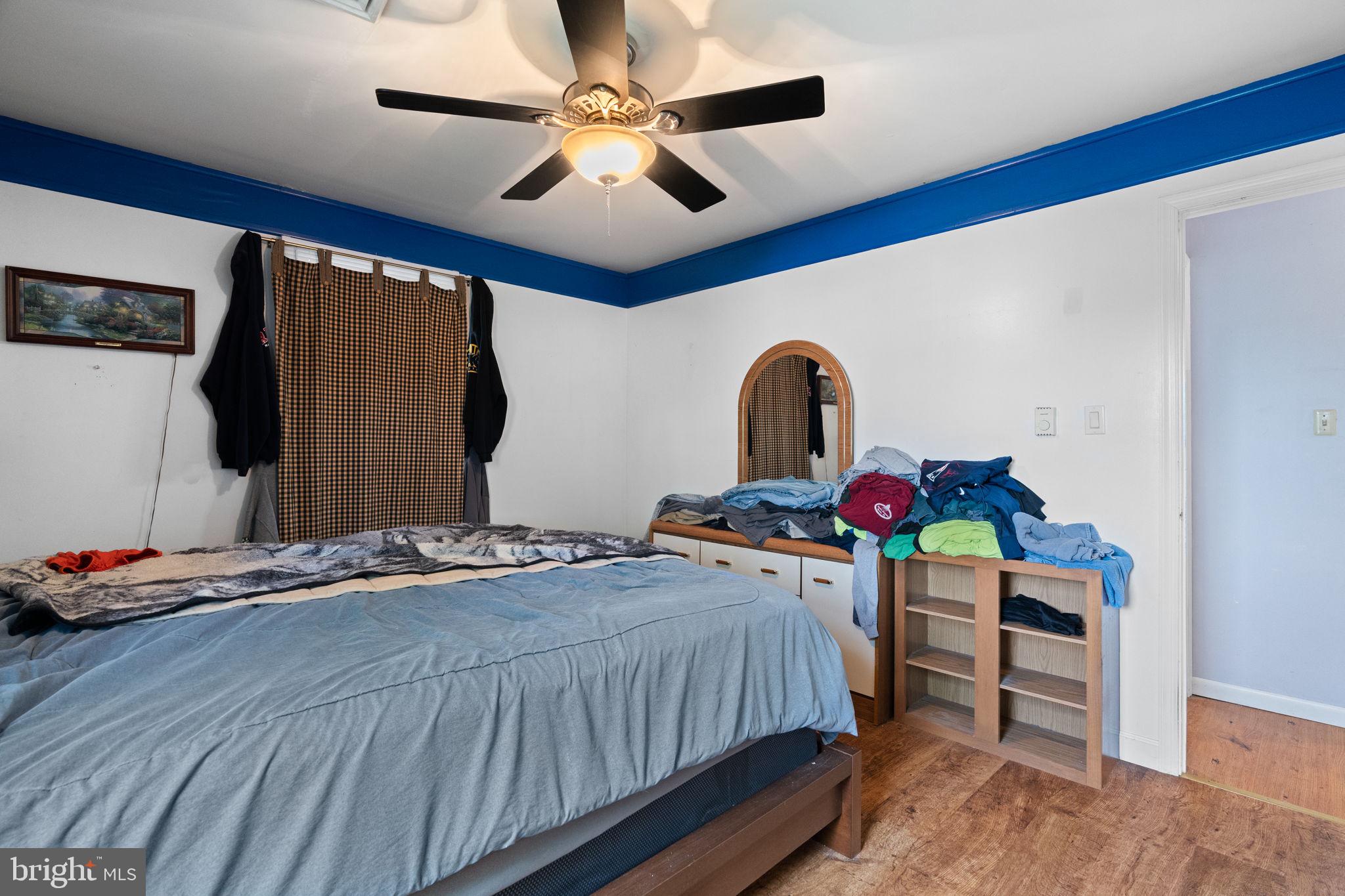 PINE KNOLL - Residential