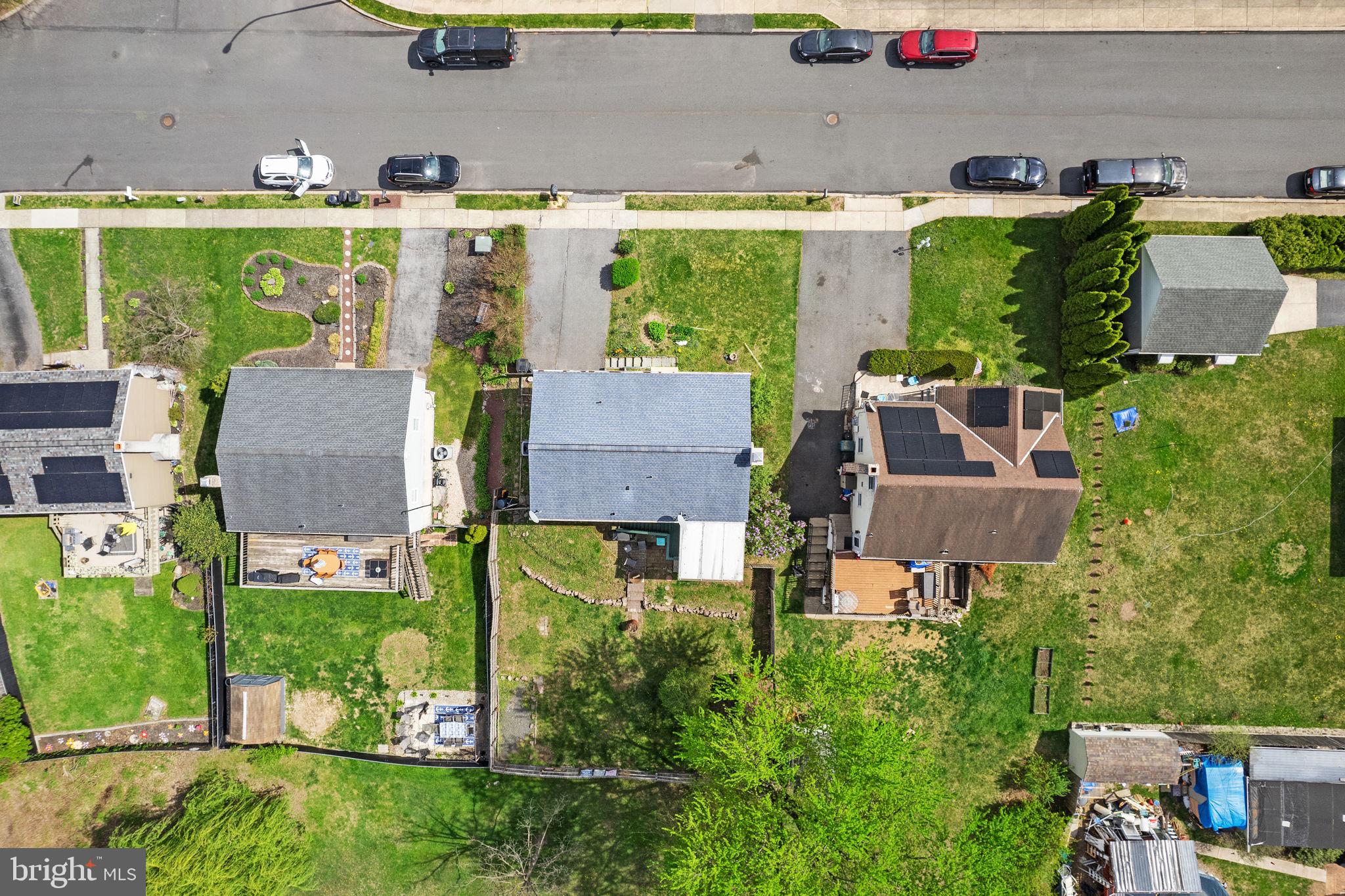 PINE KNOLL - Residential