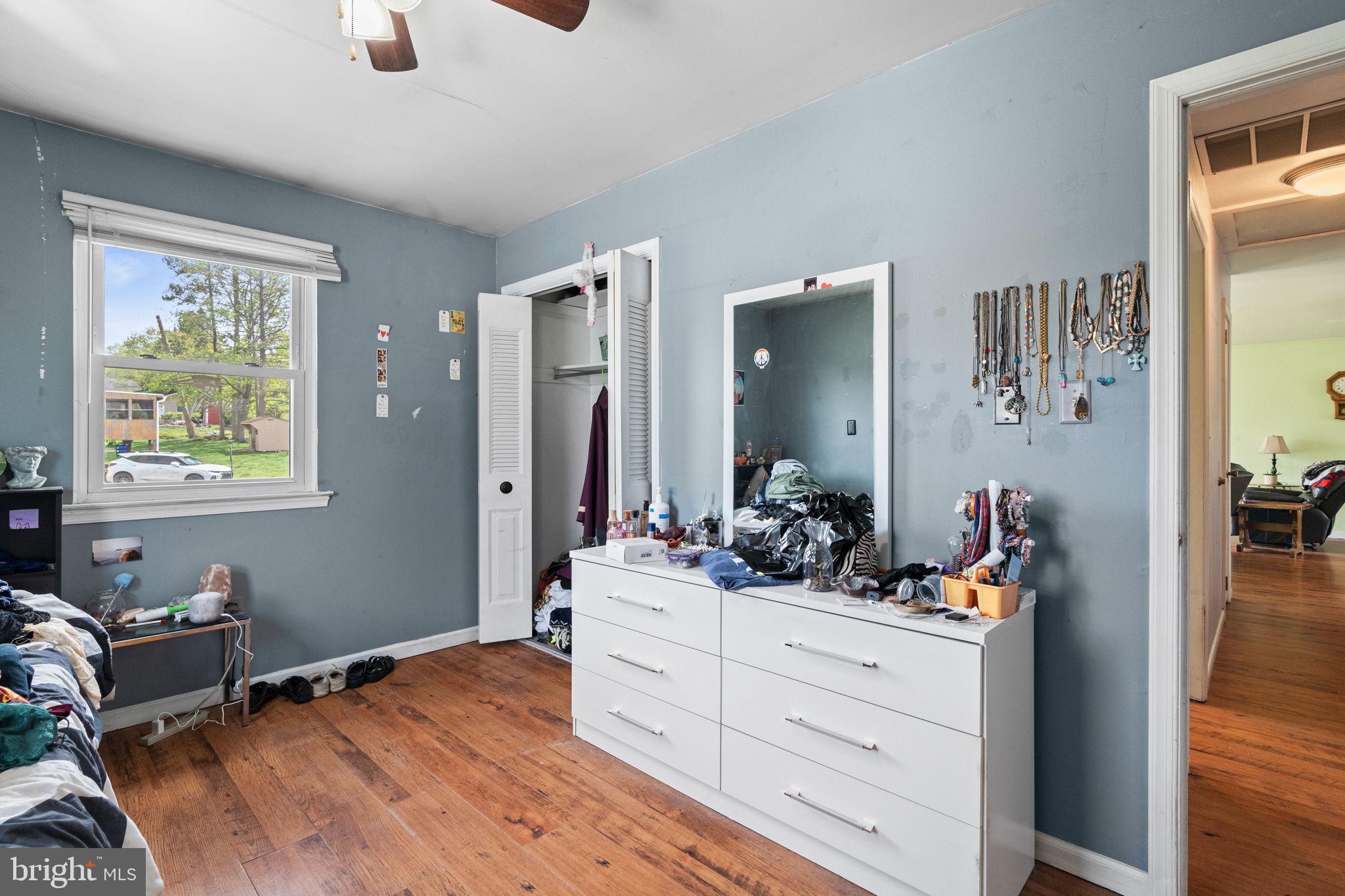 PINE KNOLL - Residential