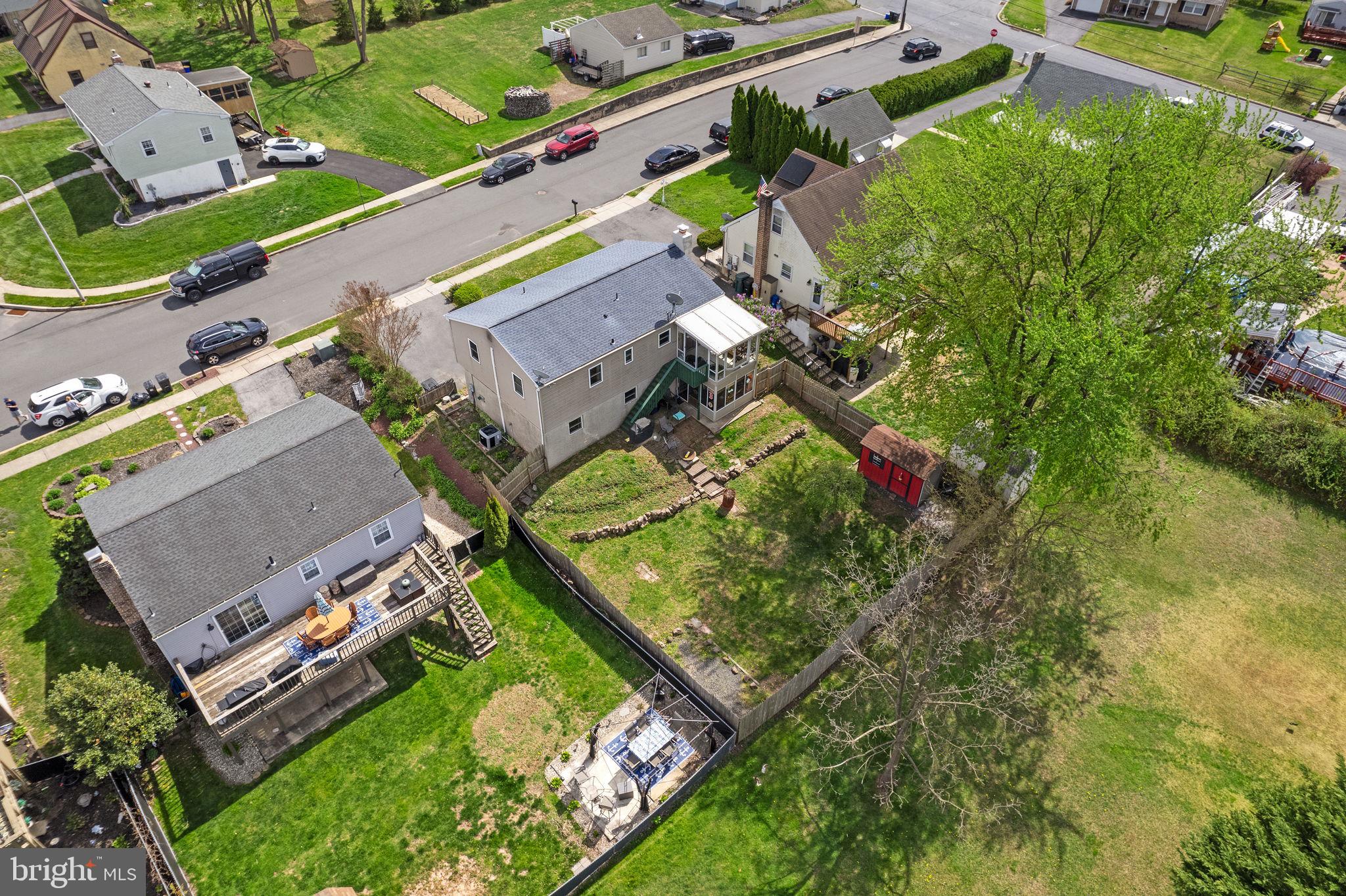 PINE KNOLL - Residential