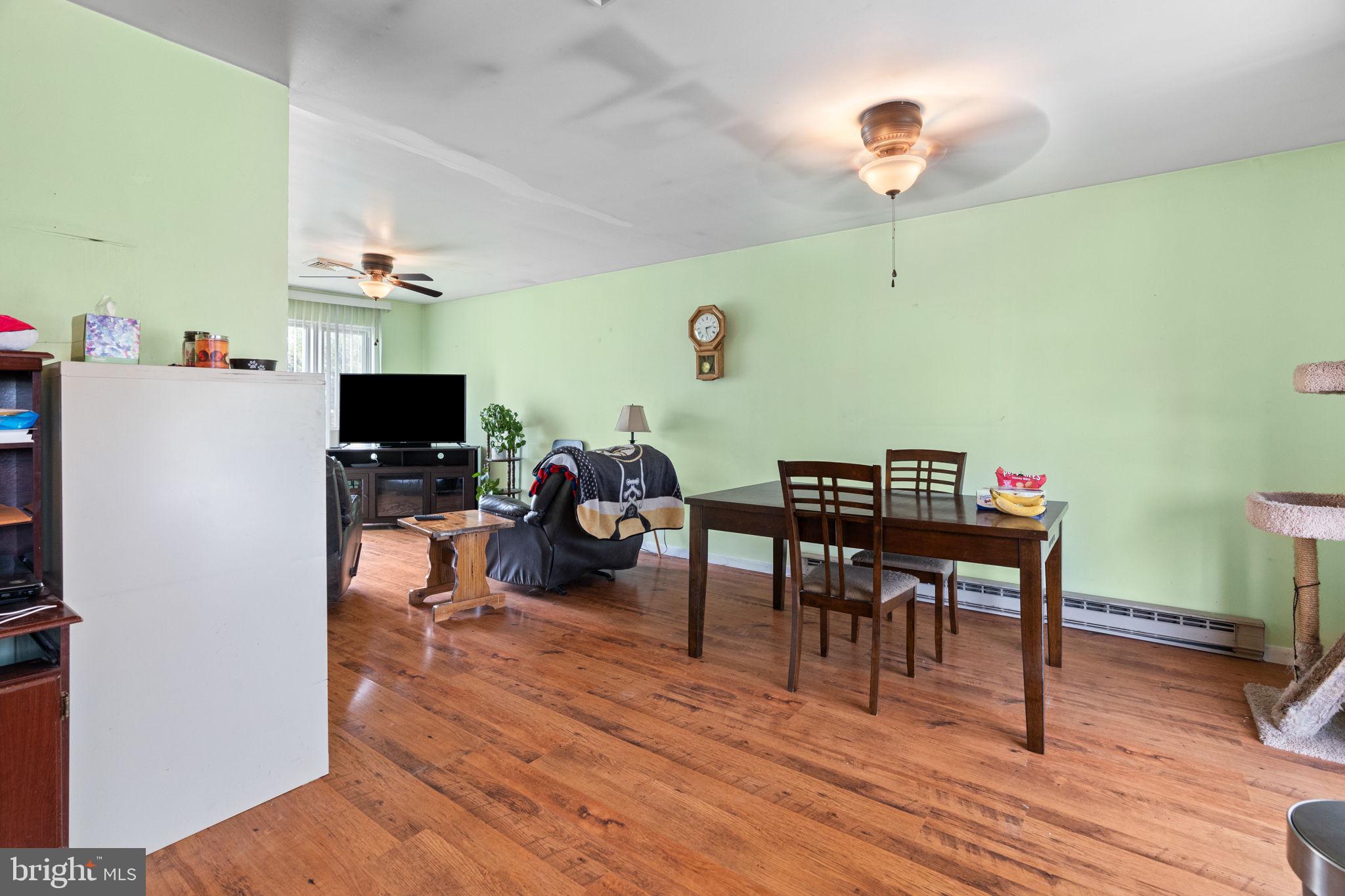 PINE KNOLL - Residential