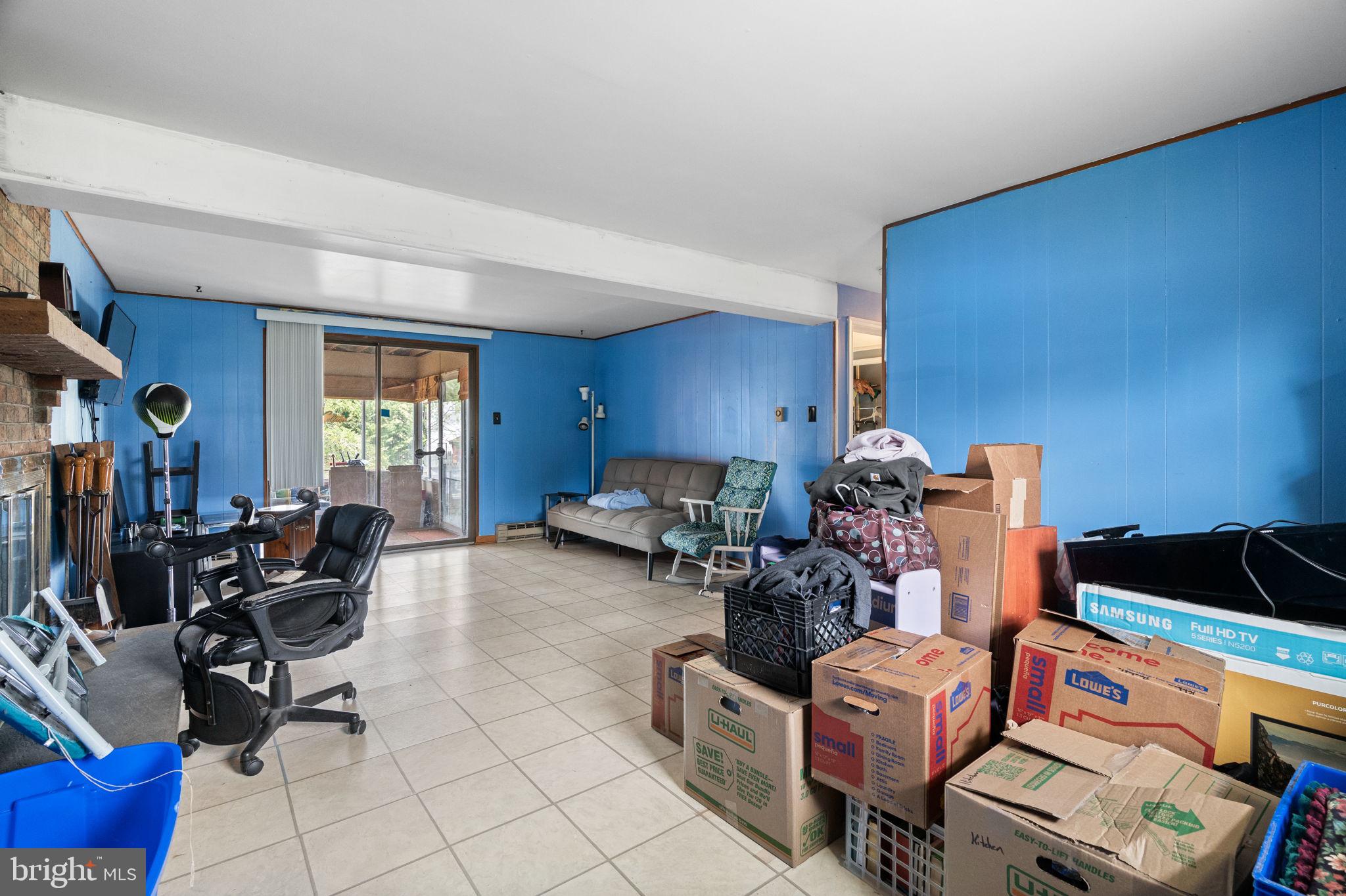 PINE KNOLL - Residential