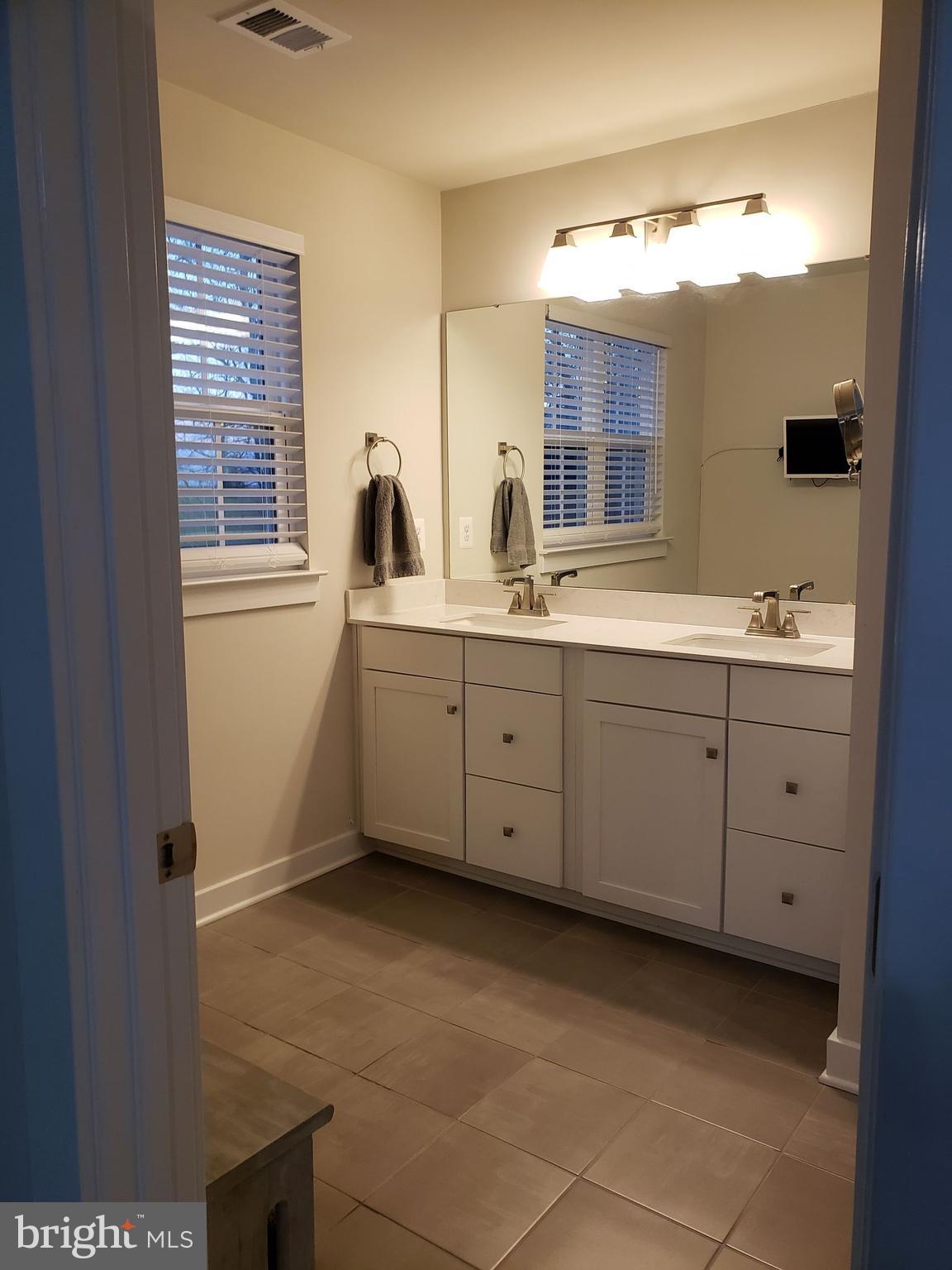 TWO RIVERS - Residential