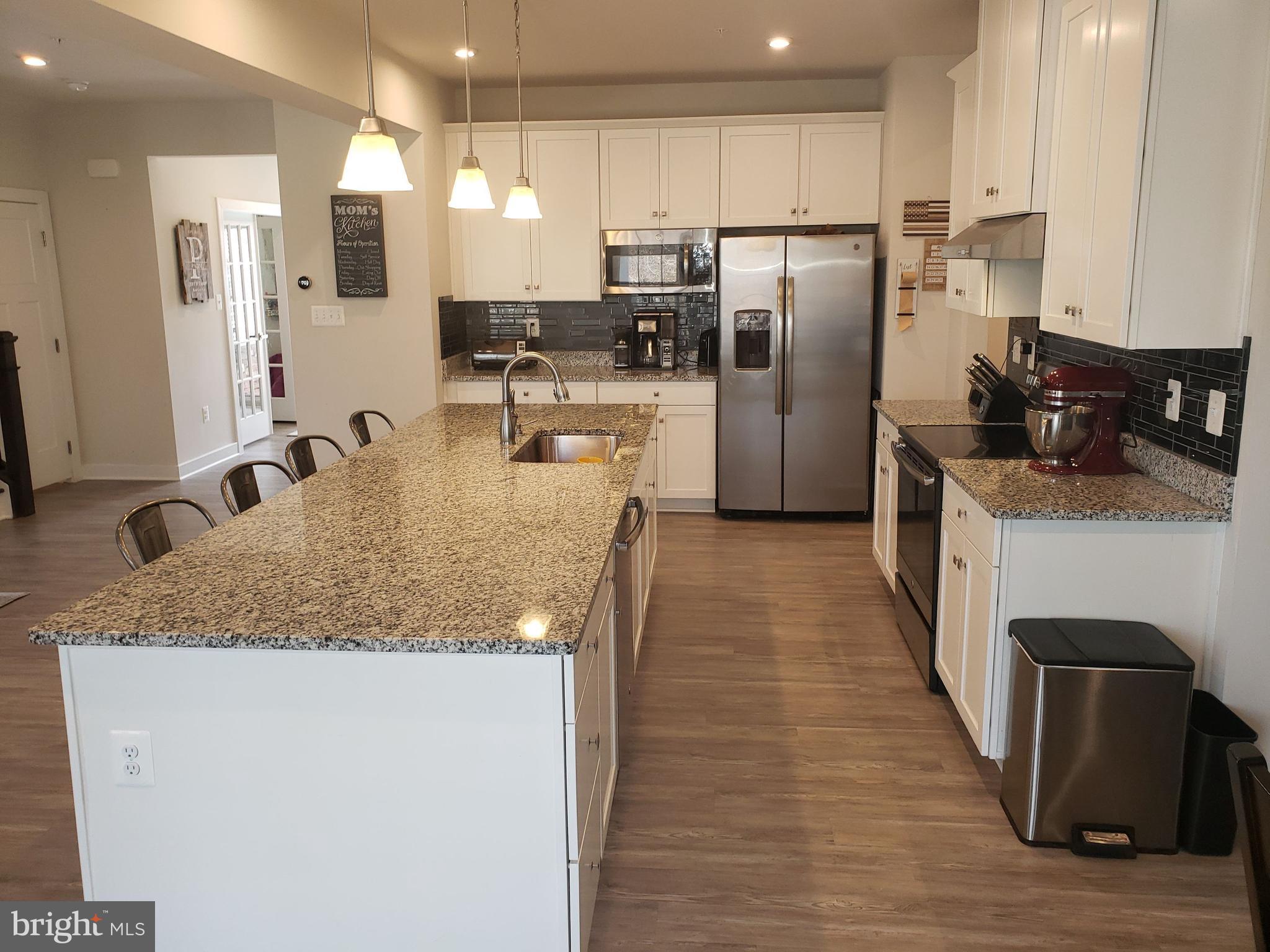 1322 BRAMBLE CIRCLE