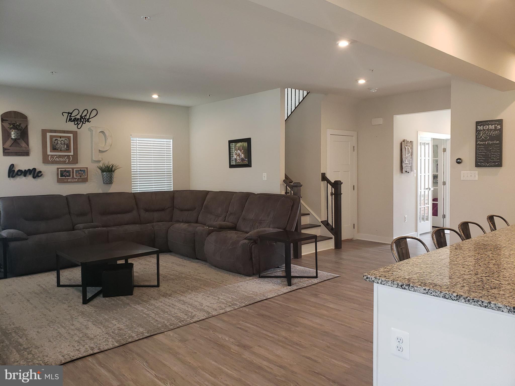 1322 BRAMBLE CIRCLE