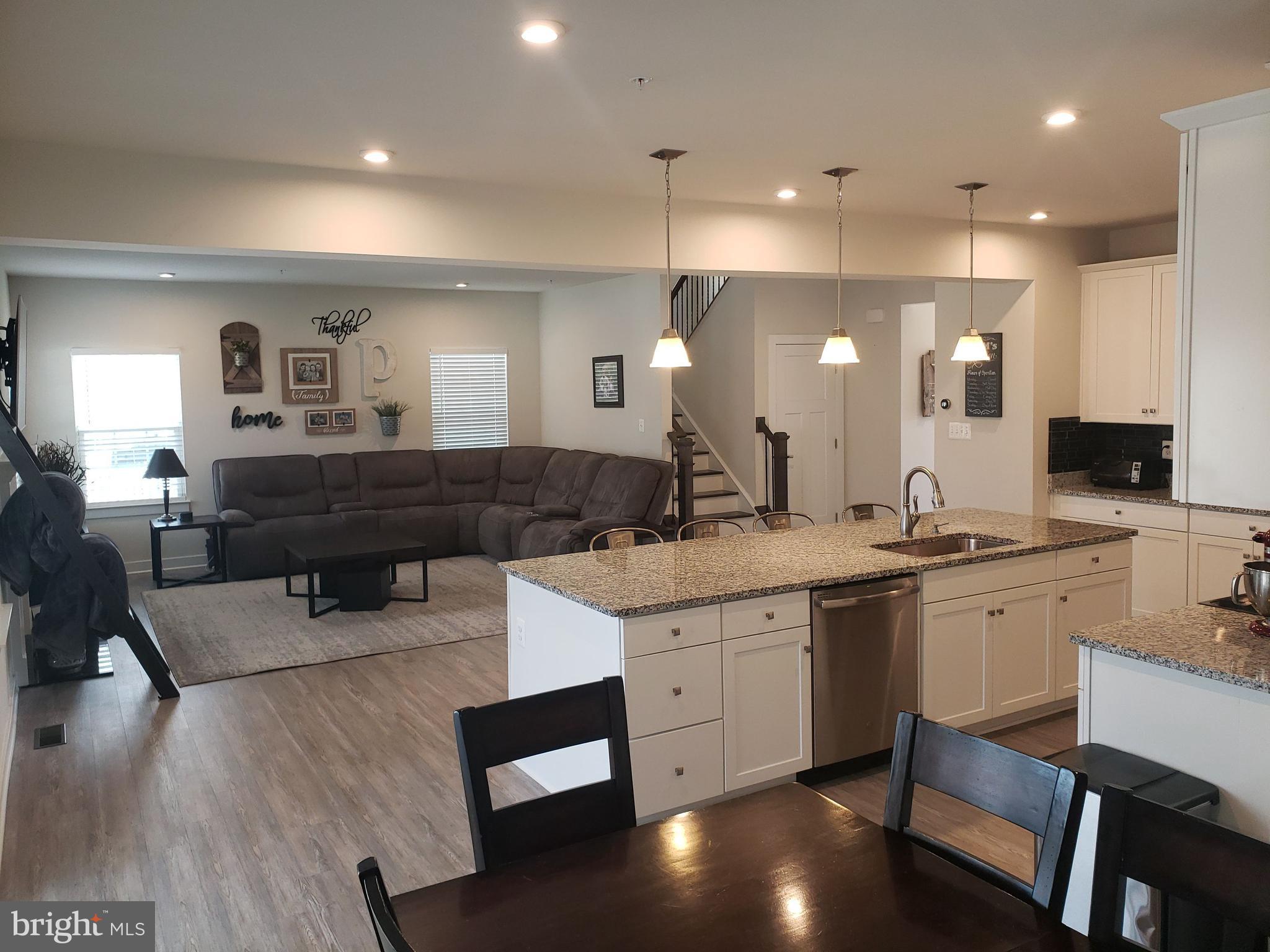 TWO RIVERS - Residential