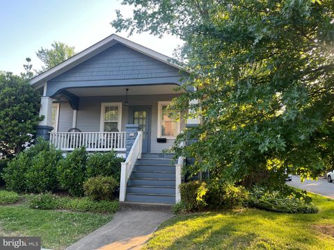 Photo of 526 N Ivy Street, ARLINGTON, VA 22201 (MLS # VAAR2073560)