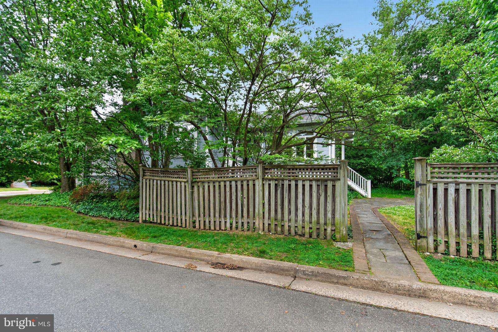 ASHTON HEIGHTS - Residential