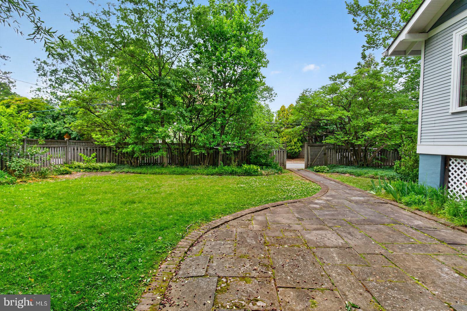 ASHTON HEIGHTS - Residential