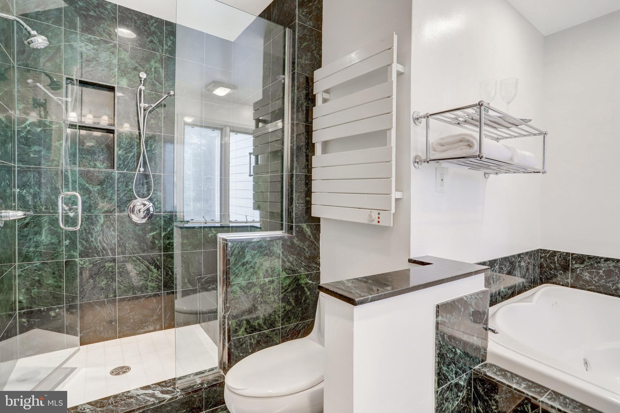 COUNTRY CLUB HILLS - Residential