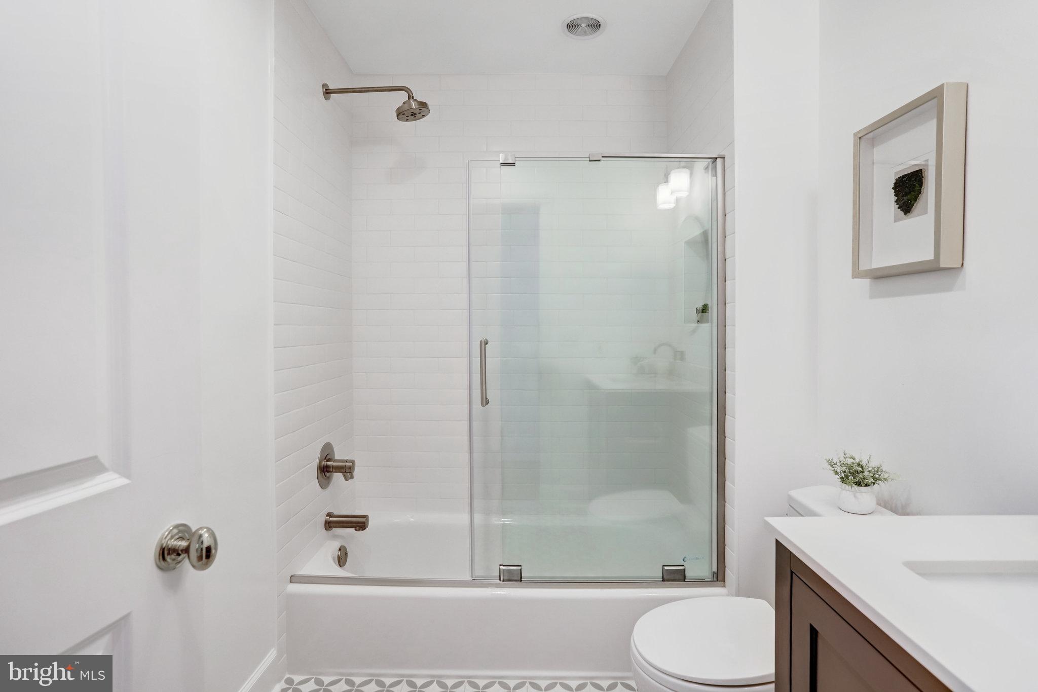 COUNTRY CLUB HILLS - Residential