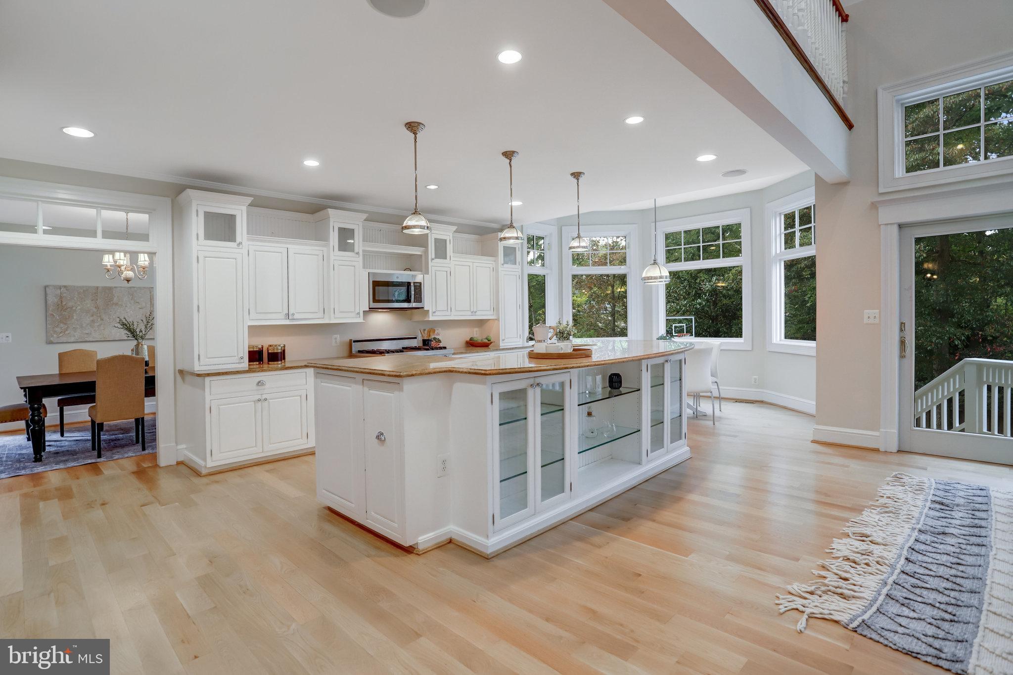 COUNTRY CLUB HILLS - Residential