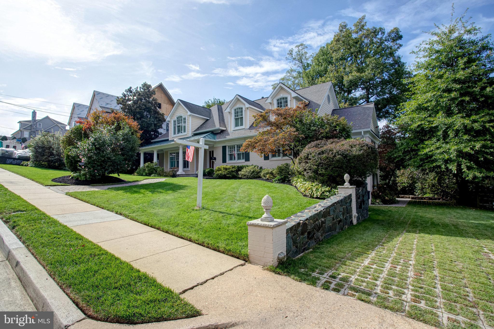 COUNTRY CLUB HILLS - Residential