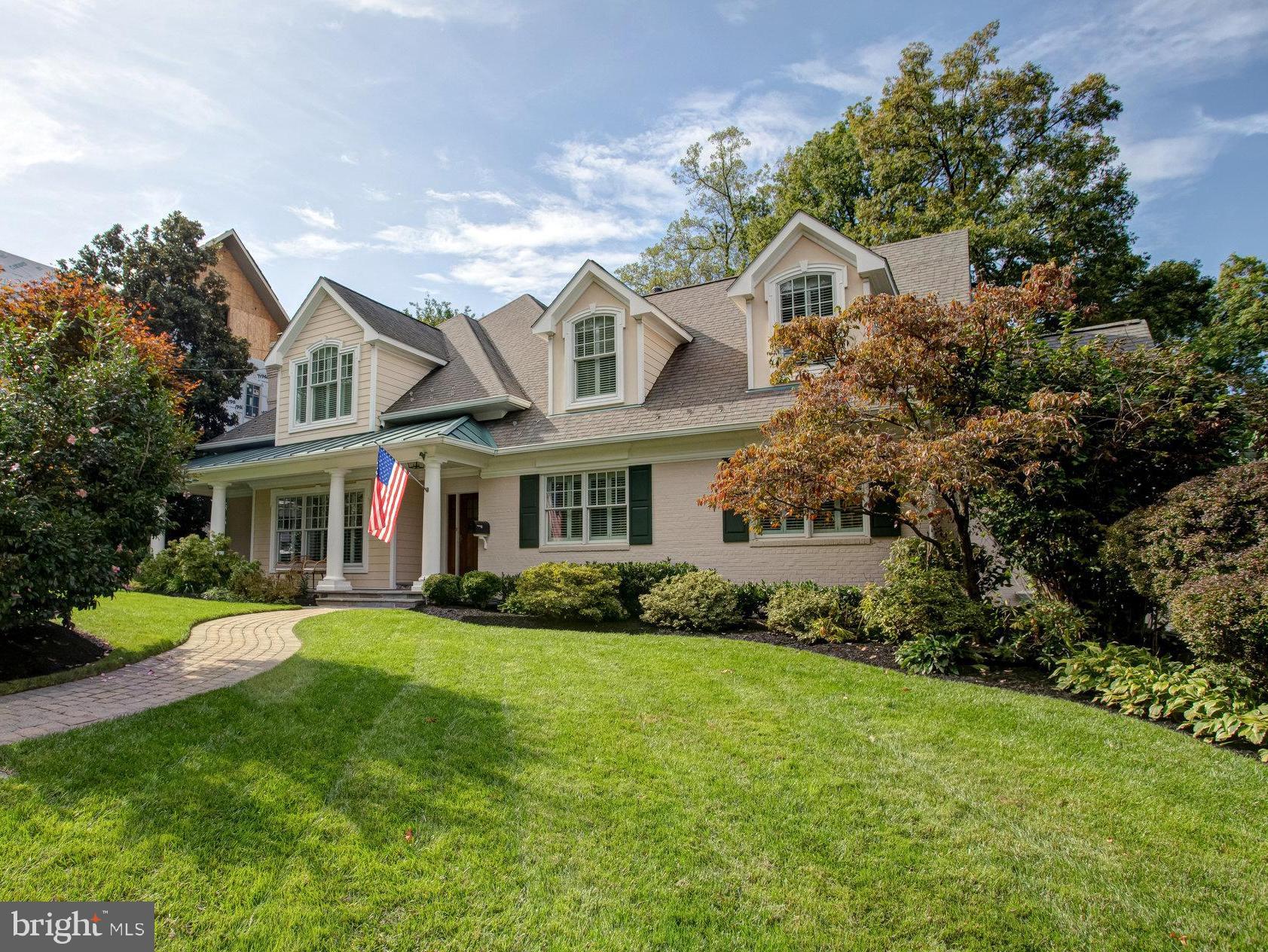 COUNTRY CLUB HILLS - Residential