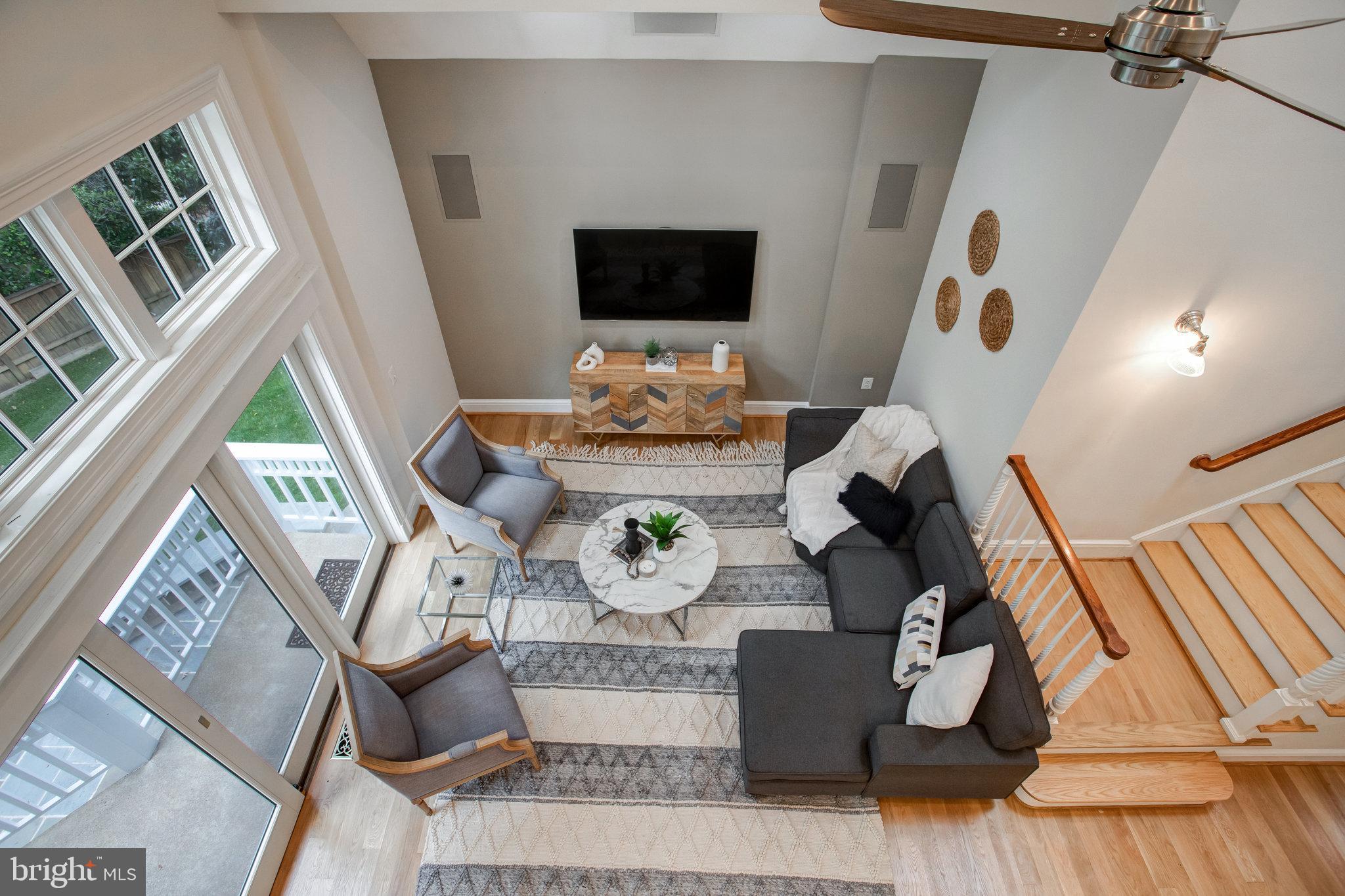 COUNTRY CLUB HILLS - Residential