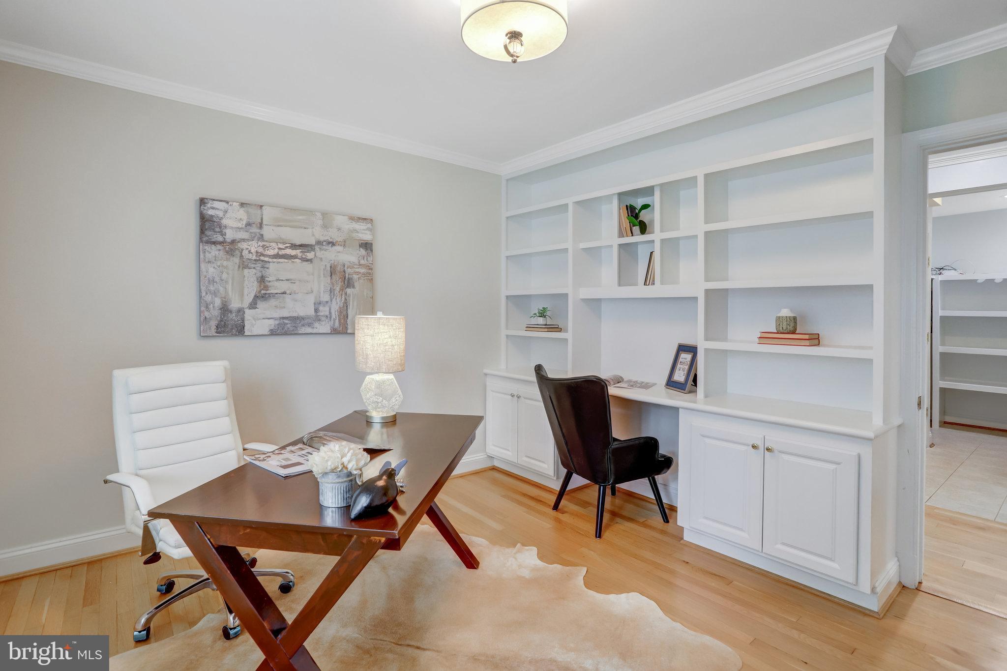 COUNTRY CLUB HILLS - Residential