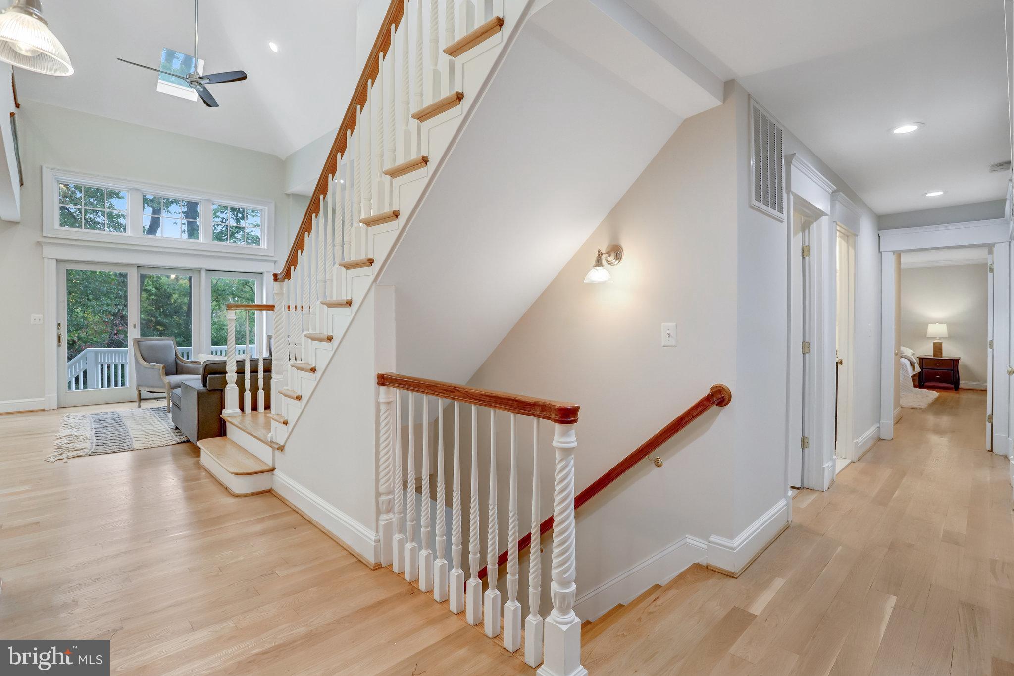 COUNTRY CLUB HILLS - Residential