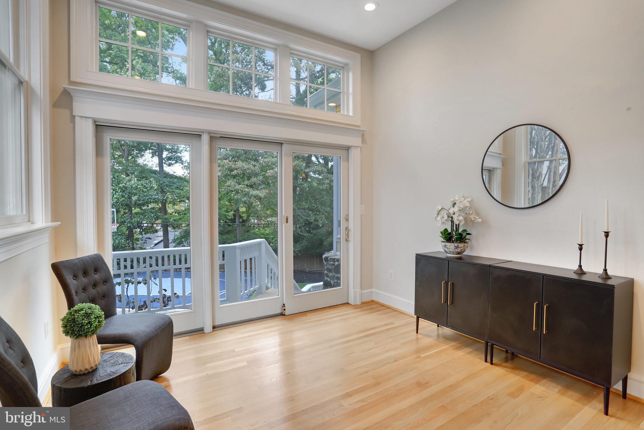 COUNTRY CLUB HILLS - Residential