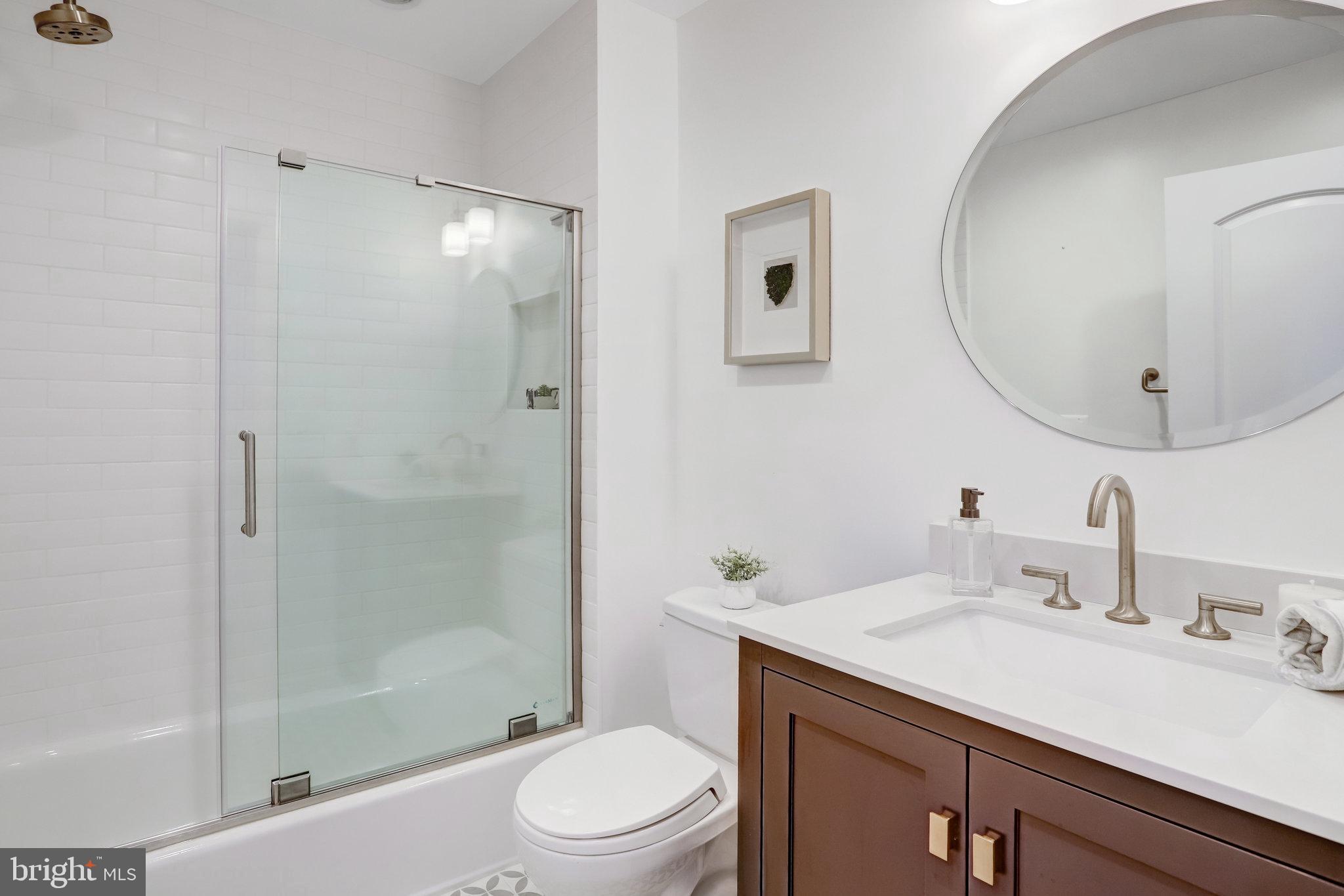 COUNTRY CLUB HILLS - Residential