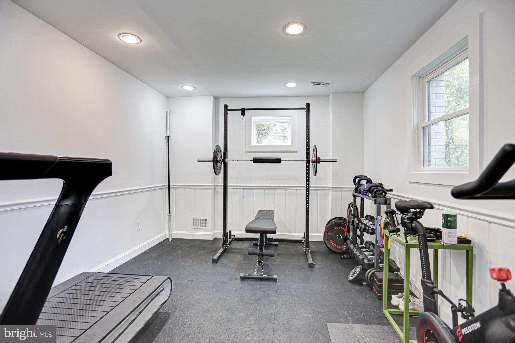 BRADLEY HILLS - Residential