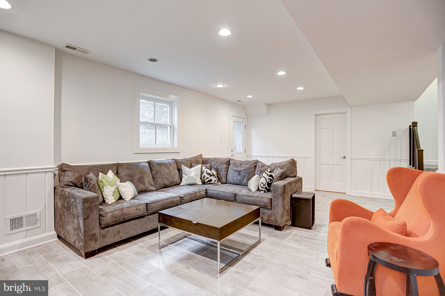 BRADLEY HILLS - Residential