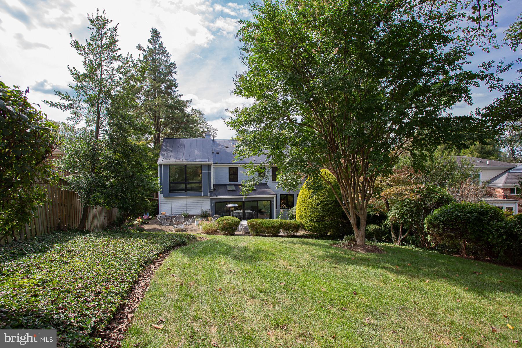 BRADLEY HILLS - Residential