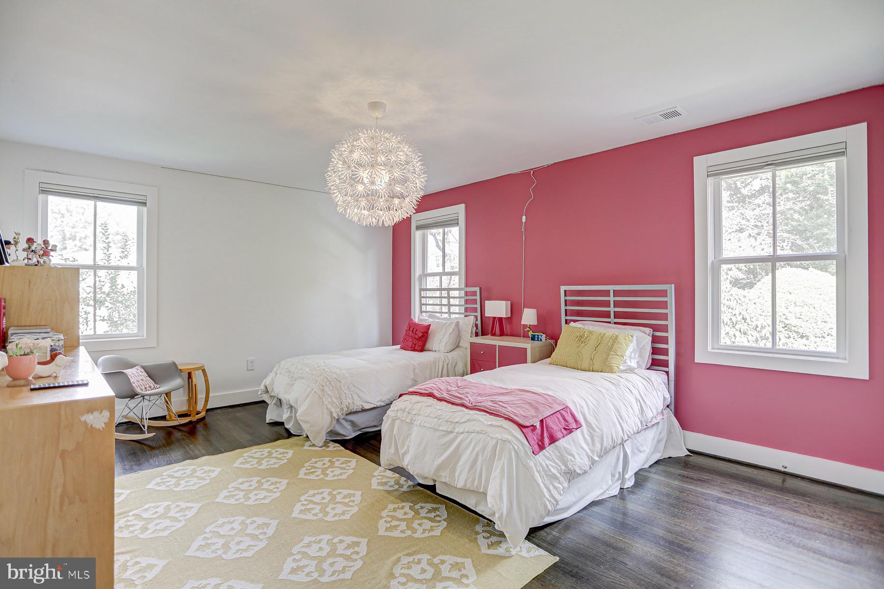 BRADLEY HILLS - Residential