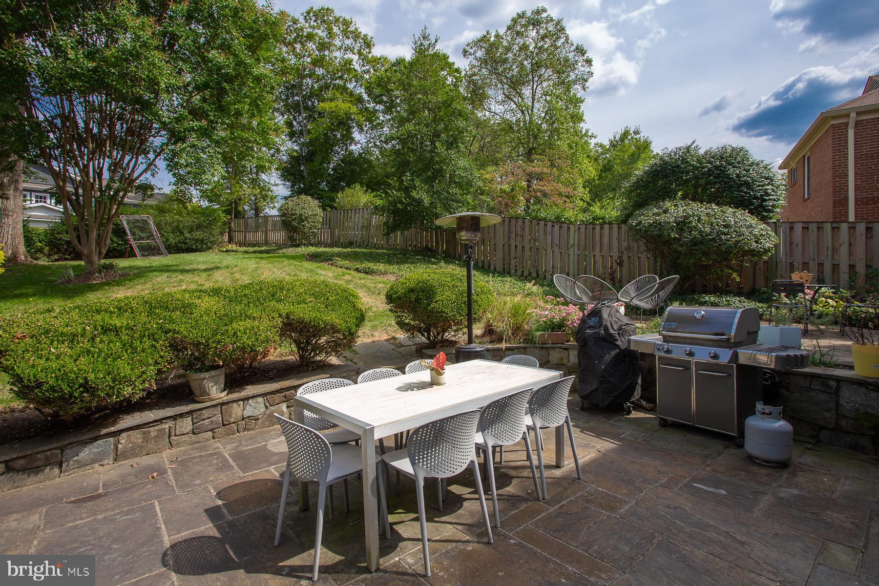 BRADLEY HILLS - Residential