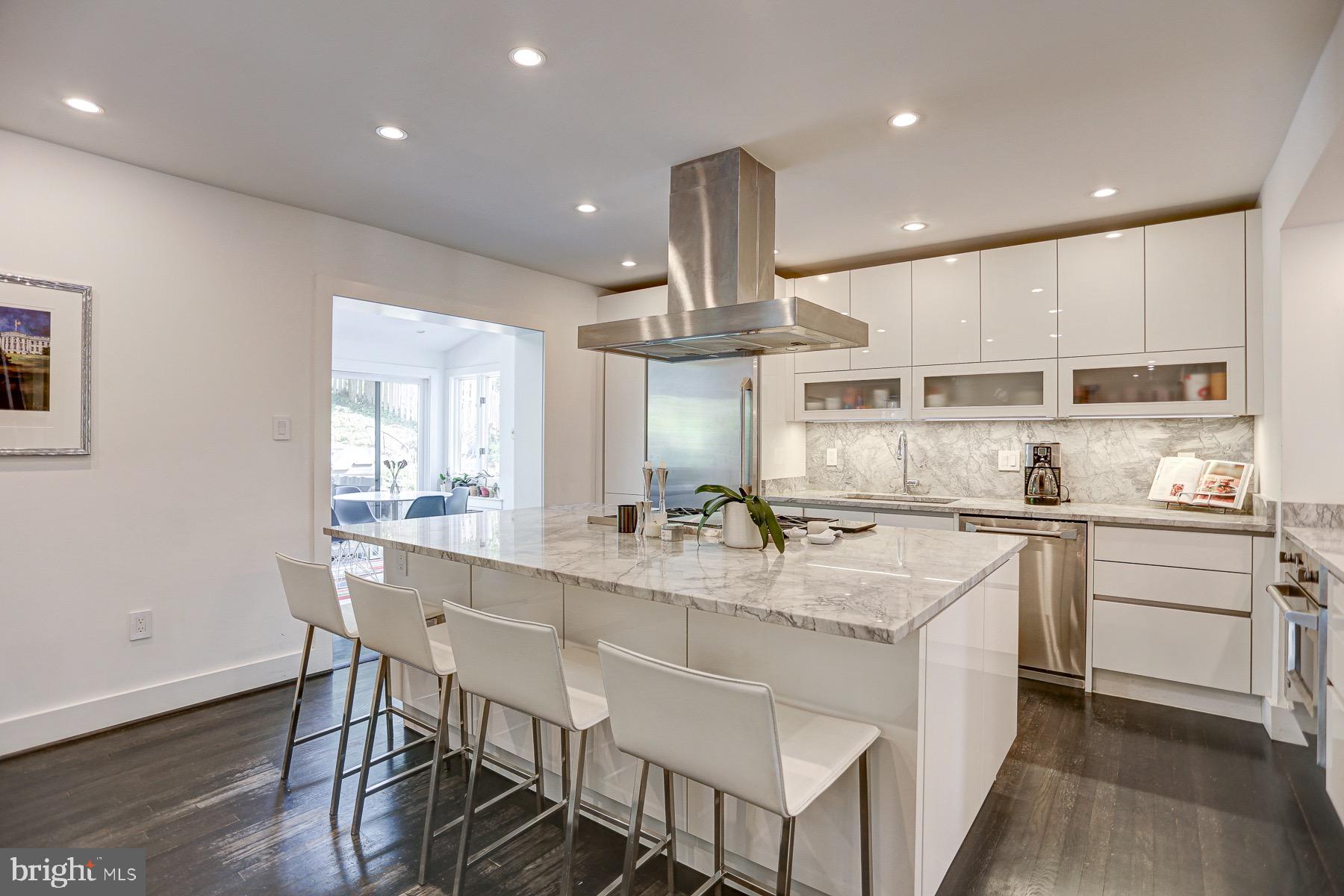 BRADLEY HILLS - Residential