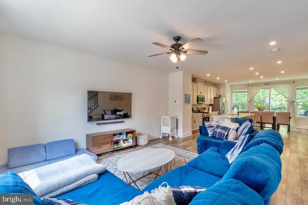 HAYMARKET CROSSING - Residential Lease