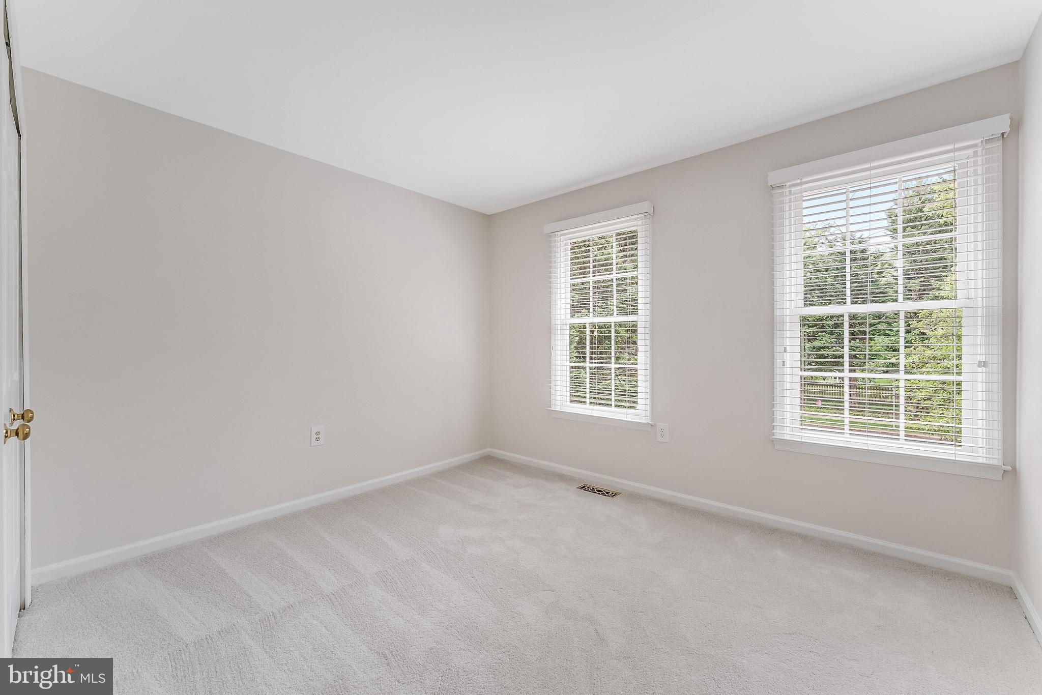 CHANTILLY HIGHLANDS - Residential
