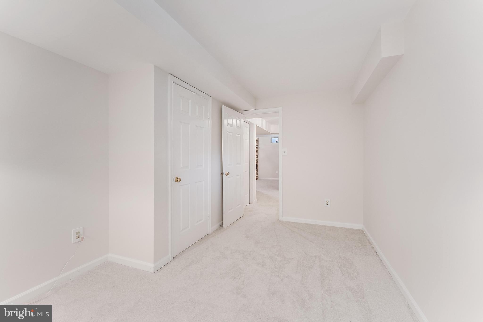 CHANTILLY HIGHLANDS - Residential