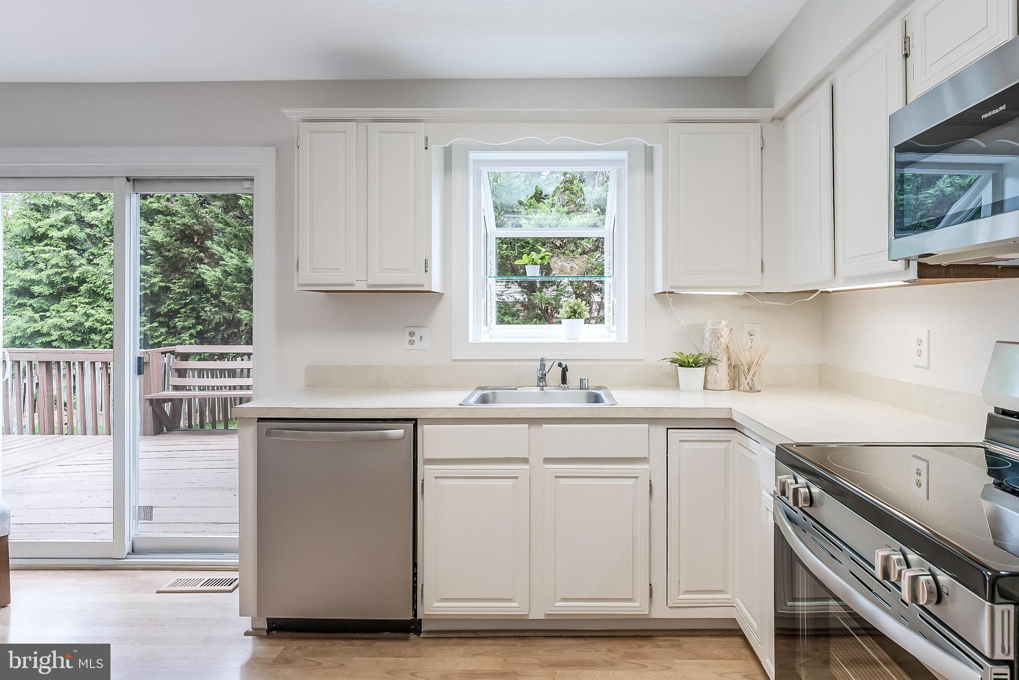 CHANTILLY HIGHLANDS - Residential