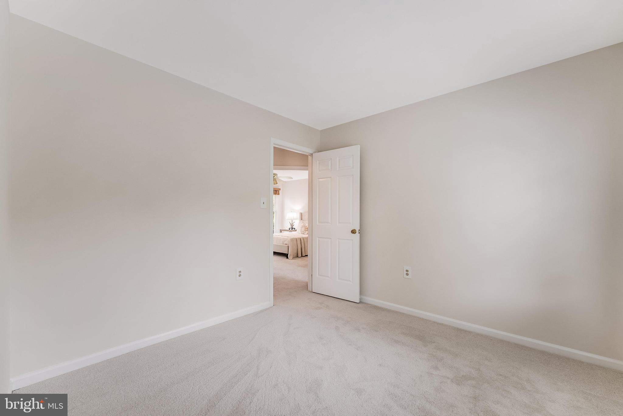 CHANTILLY HIGHLANDS - Residential