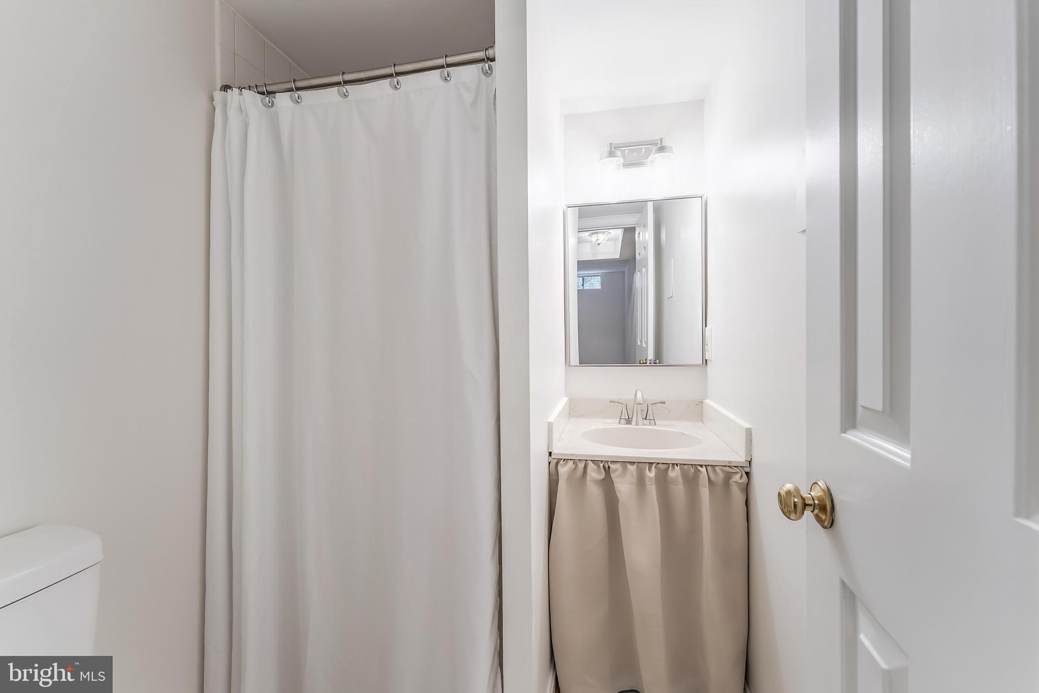 CHANTILLY HIGHLANDS - Residential