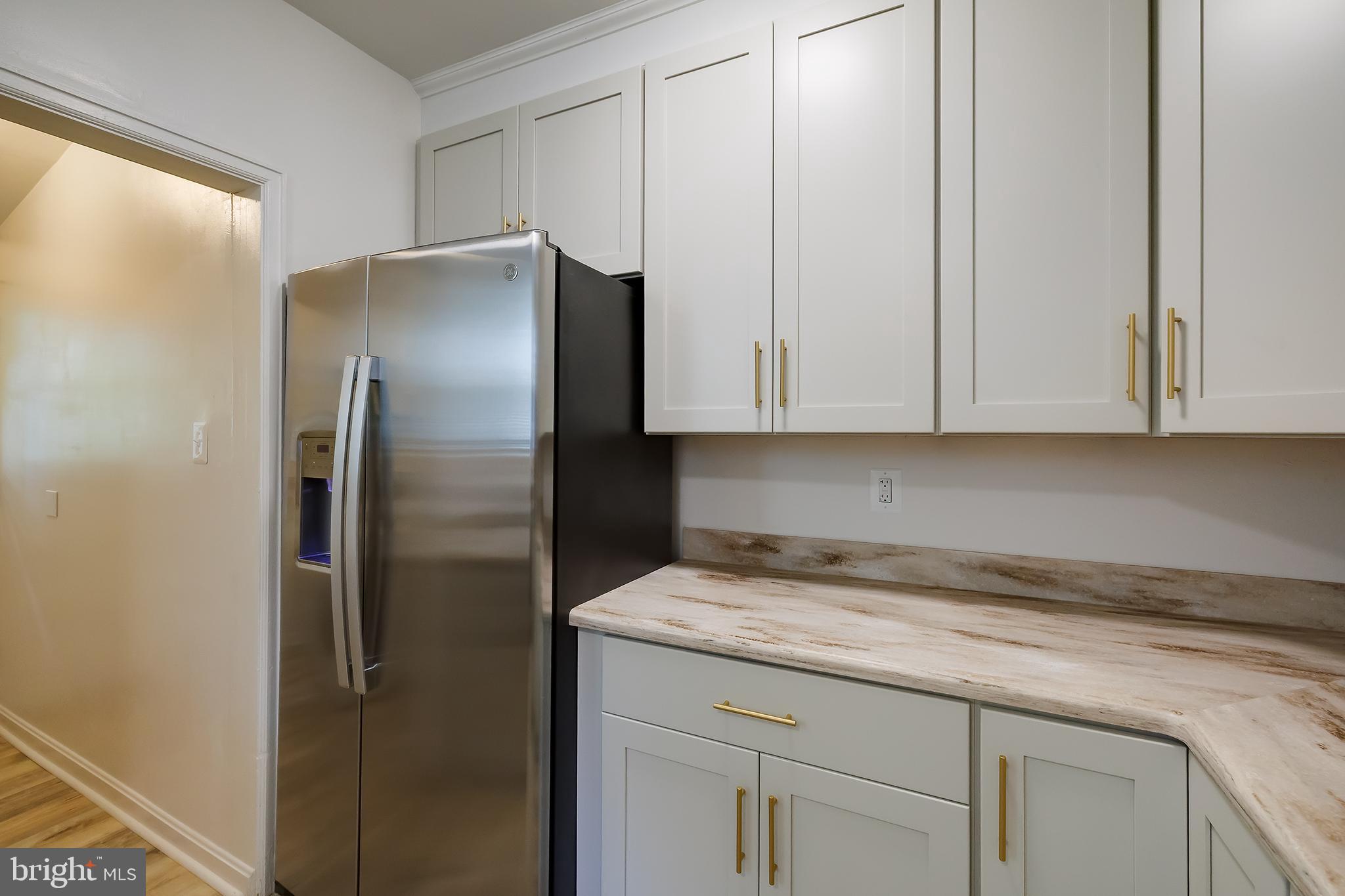 CRESTVIEW - Residential Lease