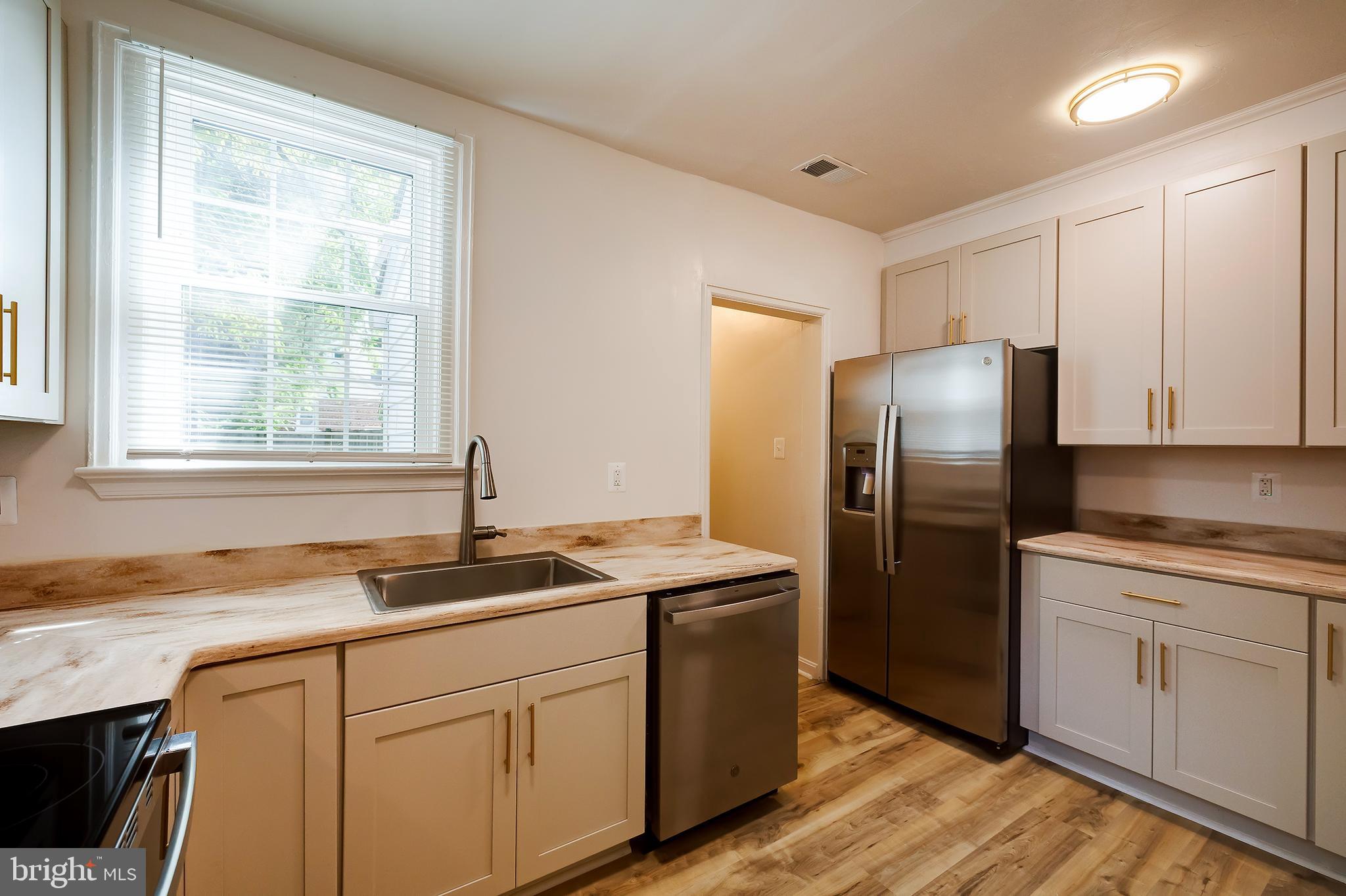 CRESTVIEW - Residential Lease