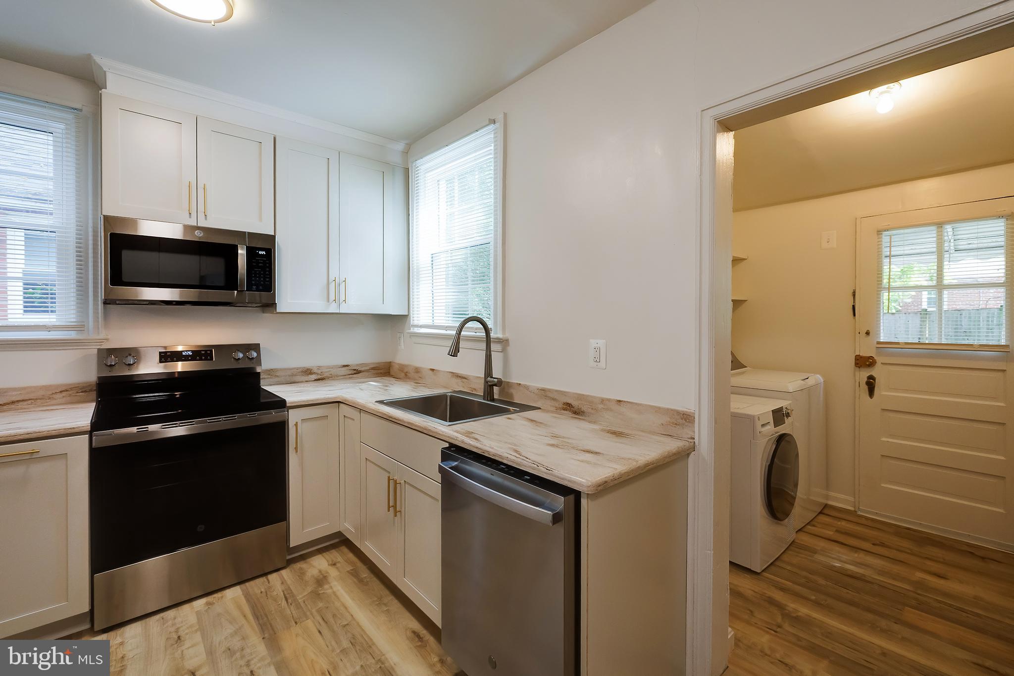 CRESTVIEW - Residential Lease