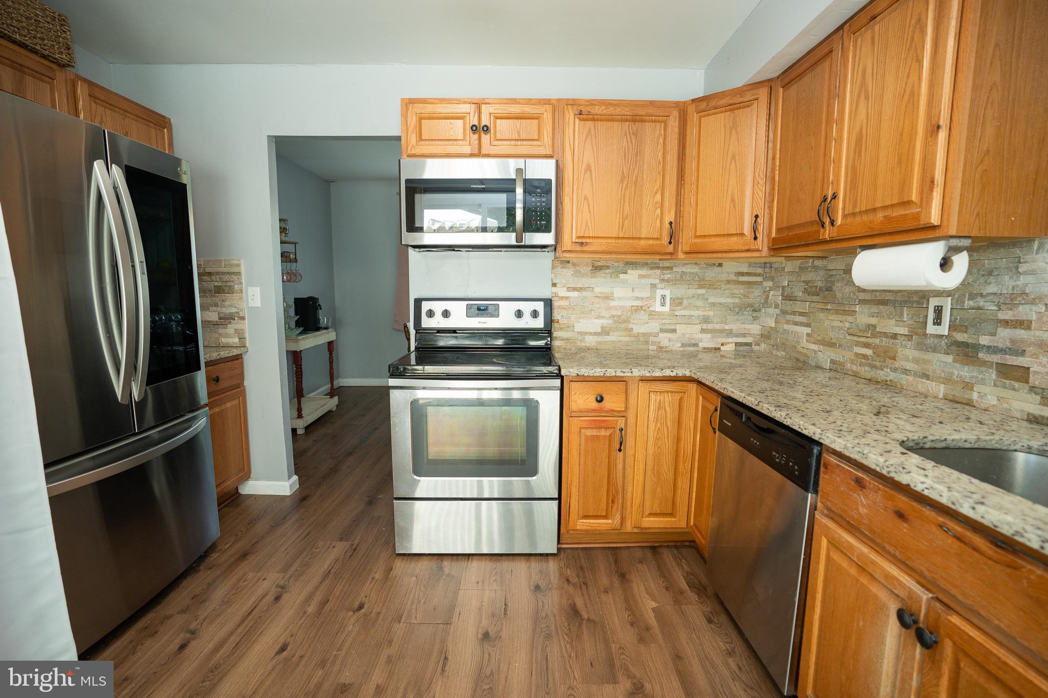 HARBOUR OAKS - Residential