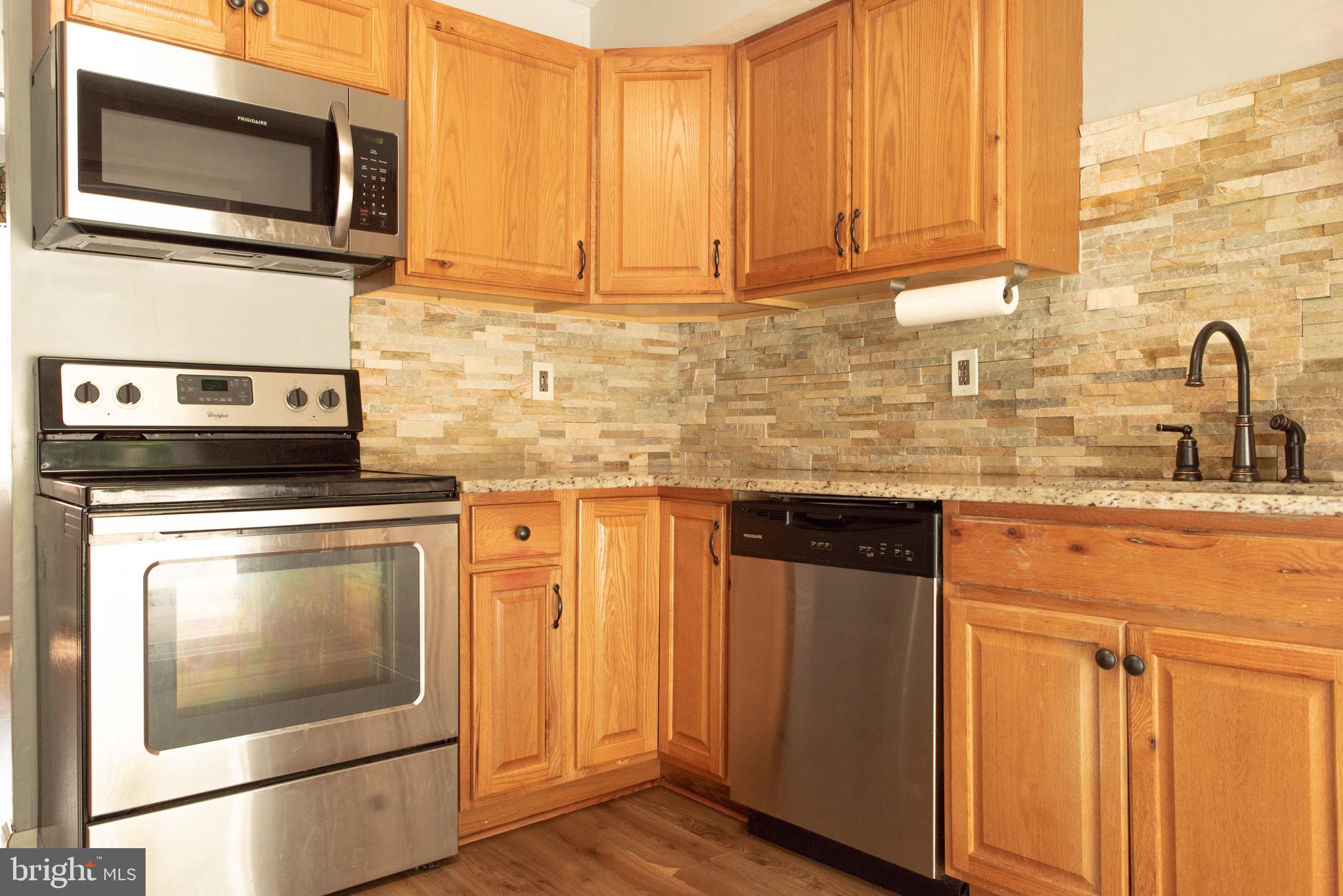 HARBOUR OAKS - Residential