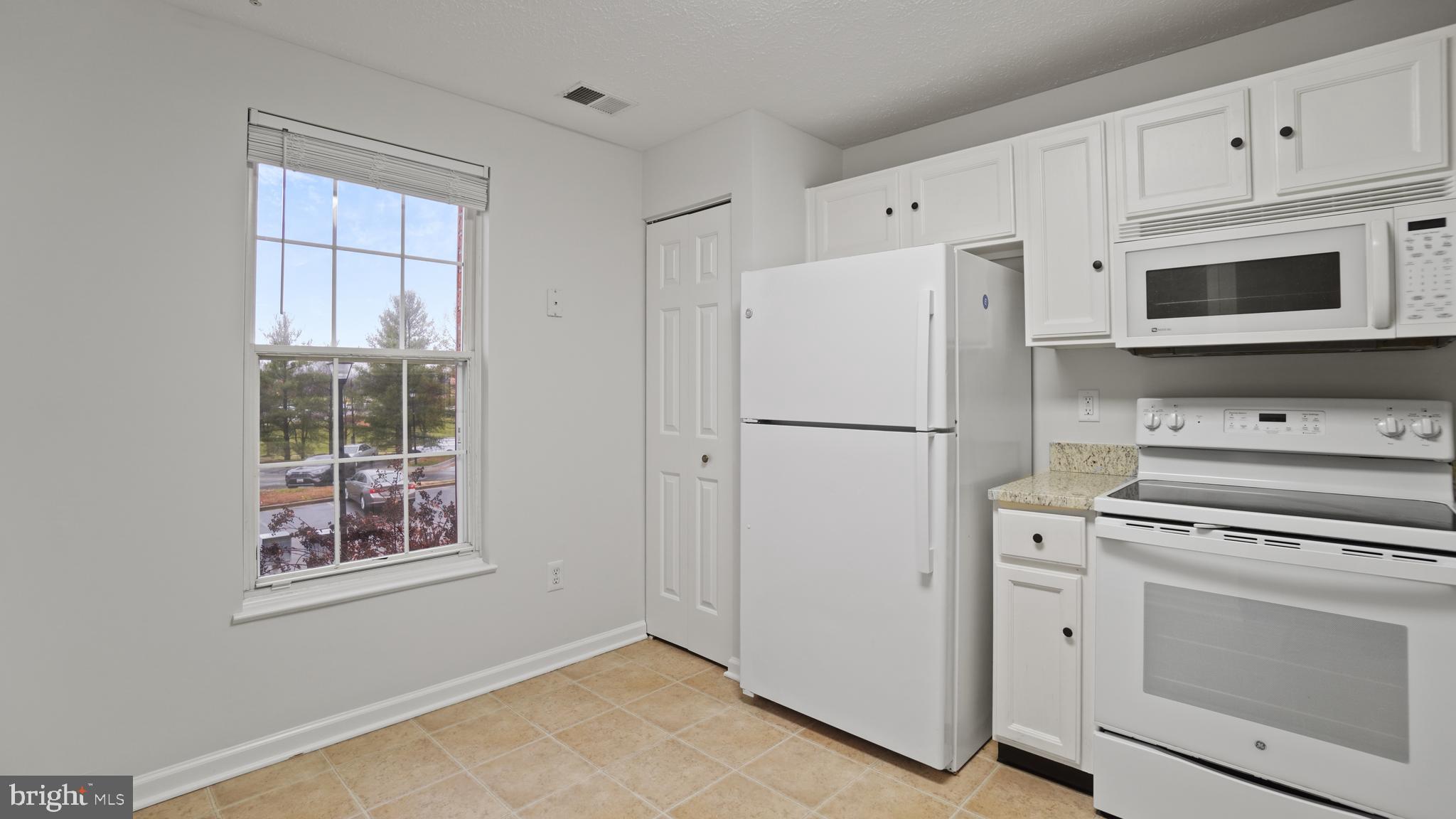 PINEY ORCHARD - Residential Lease