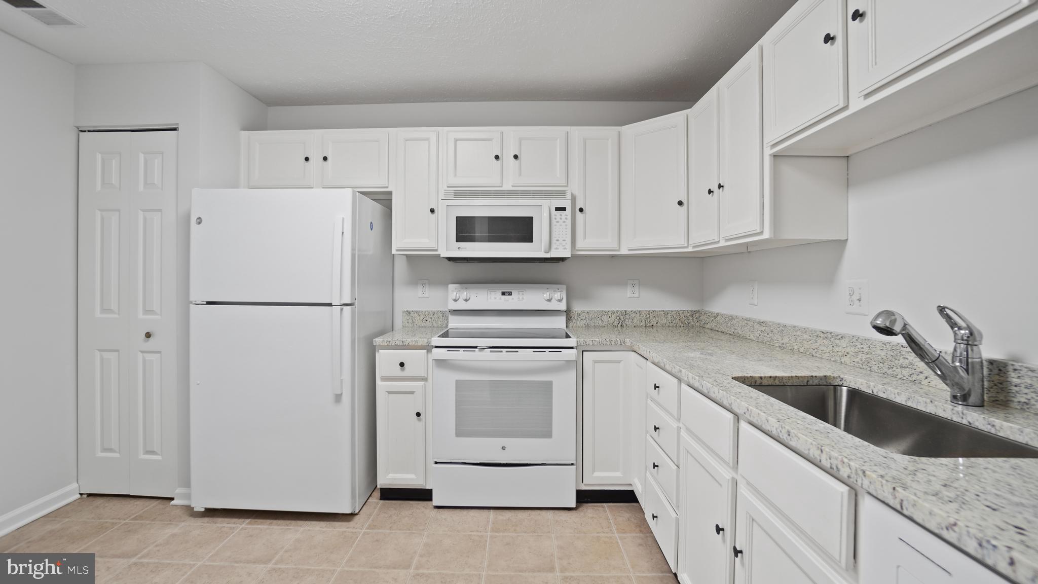 PINEY ORCHARD - Residential Lease